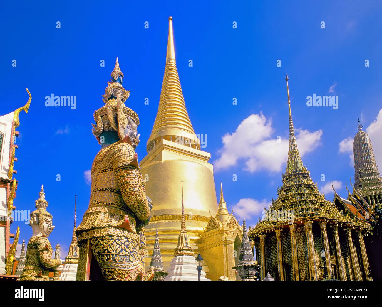 Tempio Wat Phra Kaew, Grand Palace, Bangkok, Thailandia, Asia Foto Stock
