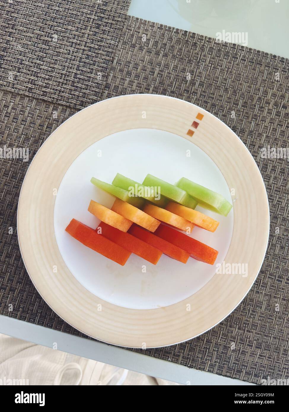 Piatto di frutta a fette per colazione | Cabo, Messico Foto Stock