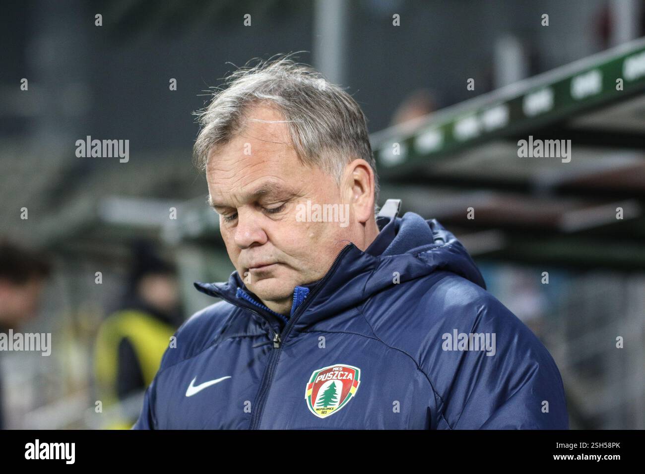 Cracovia, Polonia. 10 febbraio 2024. Calcio 2024 2025 PKO BP Ekstraklasa - polacco Top League Puszcza Niepolomice vs Zaglebie Lubin op: TOMASZ TULACZ crediti: Konrad Swierad/Alamy Live News Foto Stock