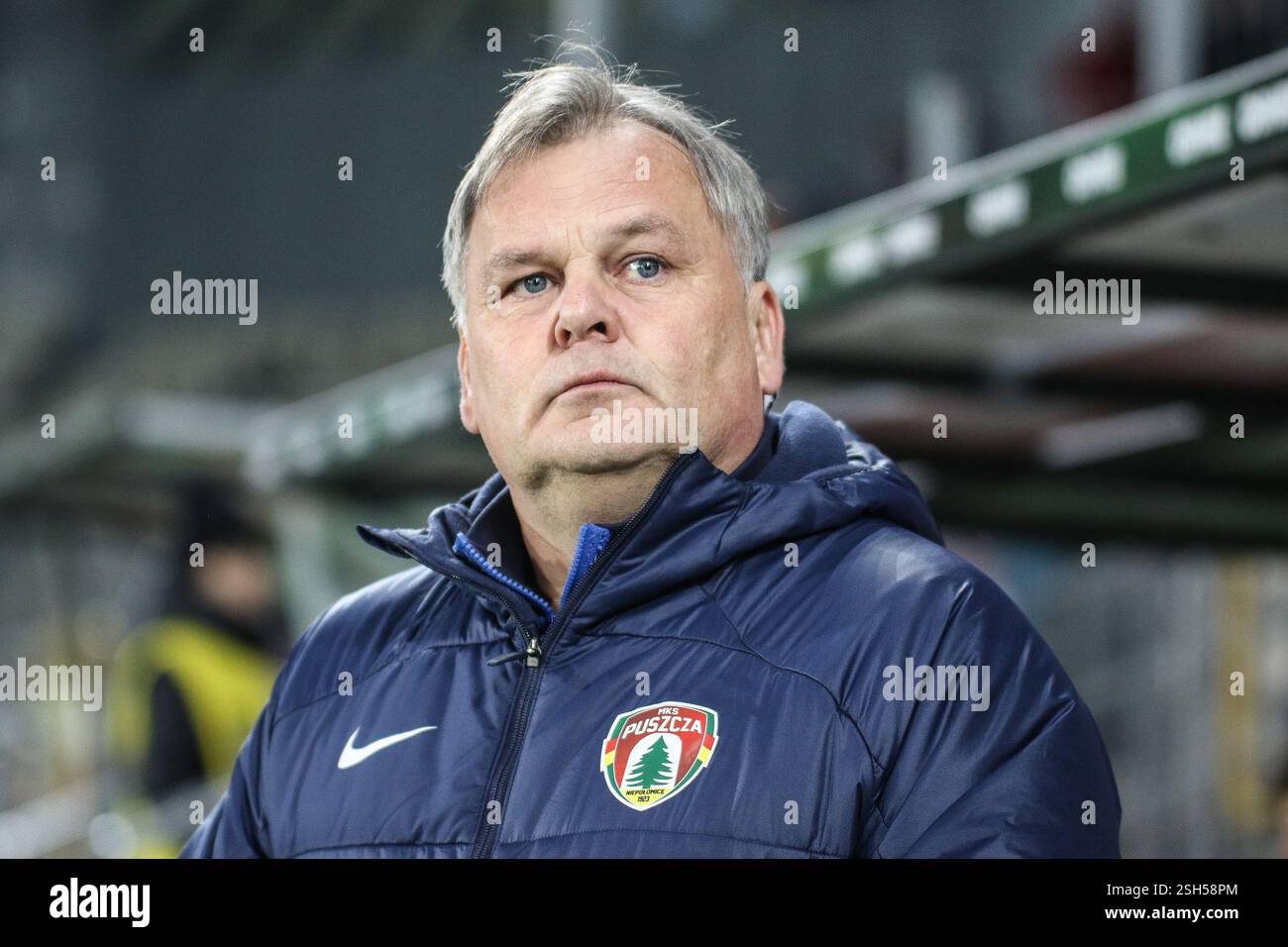 Cracovia, Polonia. 10 febbraio 2024. Calcio 2024 2025 PKO BP Ekstraklasa - polacco Top League Puszcza Niepolomice vs Zaglebie Lubin op: TOMASZ TULACZ crediti: Konrad Swierad/Alamy Live News Foto Stock