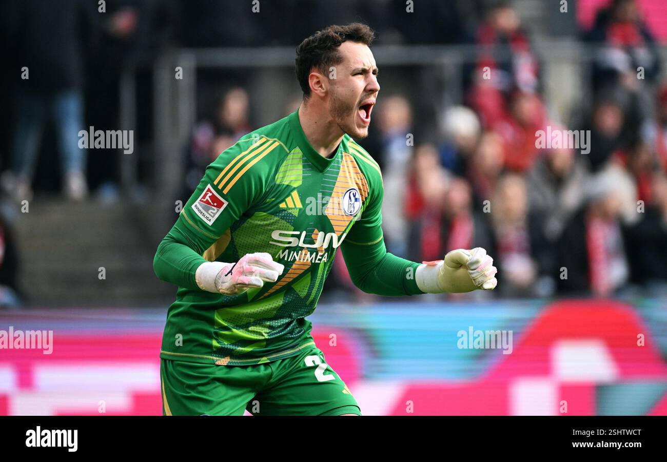2) Bundesliga, Rhein energie Stadium Cologne: 1 FC Koeln vs FC Schalke 04; Justin Heekeren (S04) Foto Stock
