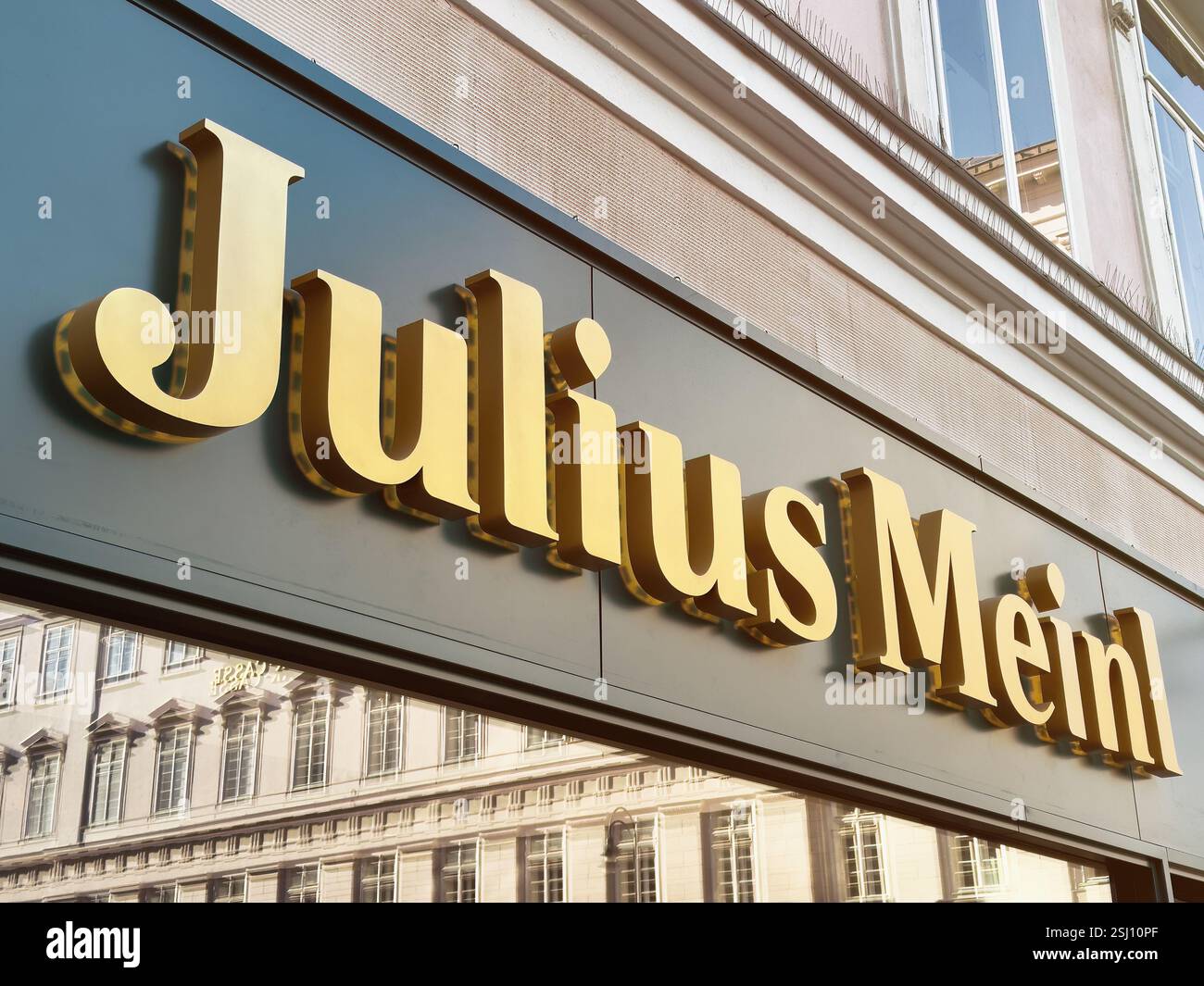 Negozio di gastronomia Julius Meinl a Vienna, Austria. Famoso produttore e rivenditore di caffè, cibi gourmet e altri prodotti alimentari. Foto Stock