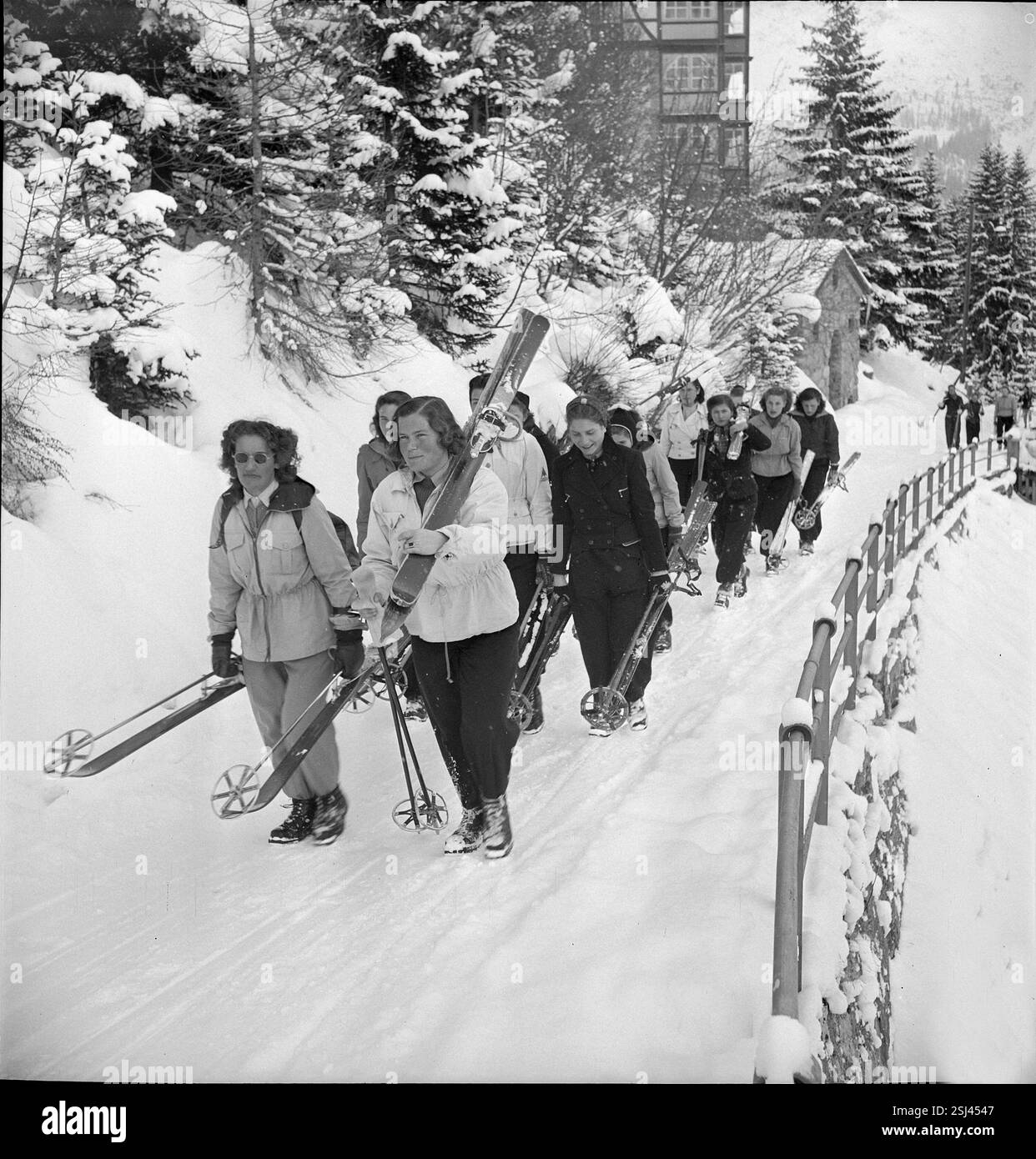 --- Leistungsbrevet für Mädchen 1943: Sci#programma sportivo per ragazze 1943: Sci Foto Stock