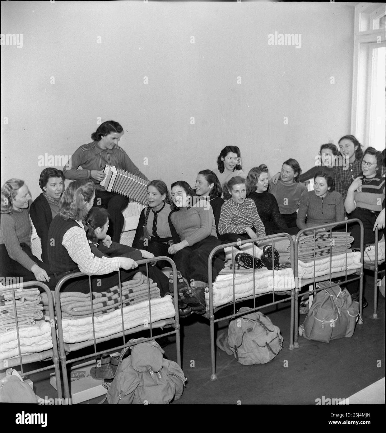 --- Leistungsbrevet für Mädchen 1943: Sci#programma sportivo per ragazze 1943: Sci Foto Stock