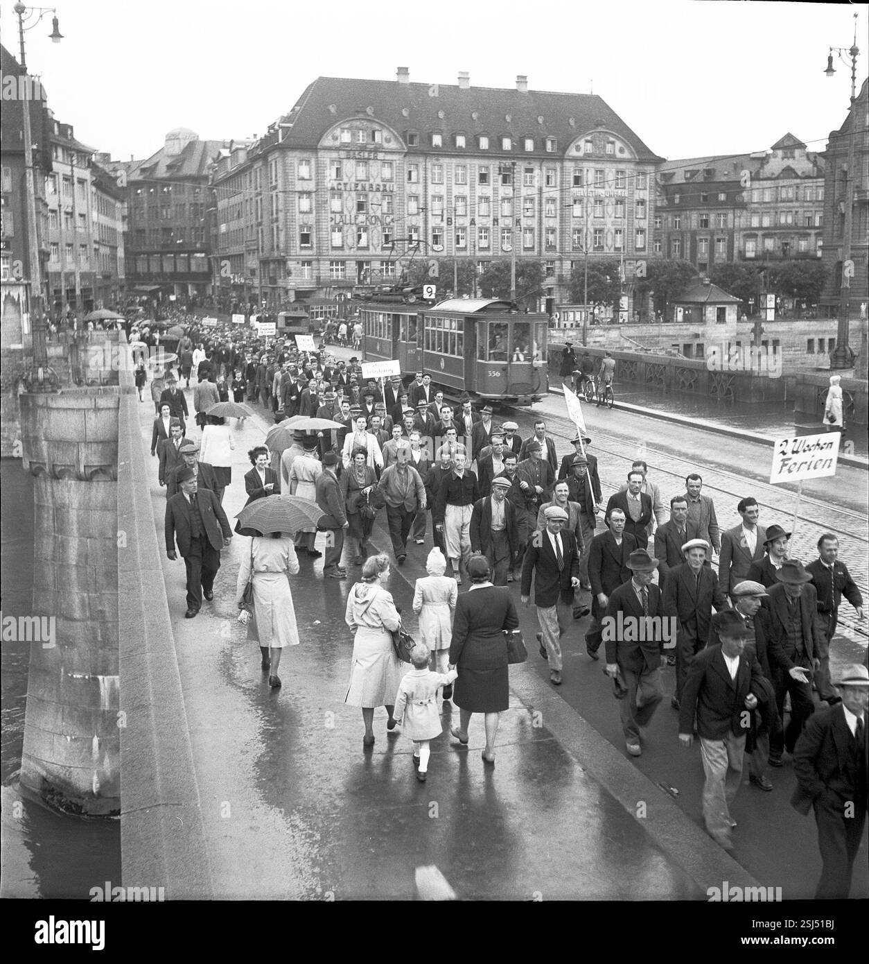 --- Bauarbeiter im Streik für bessere Arbeitsbedingungen, 1947#operaio edile che esce in sciopero per migliori condizioni di lavoro; 1947- RDB DI DUKAS Foto Stock