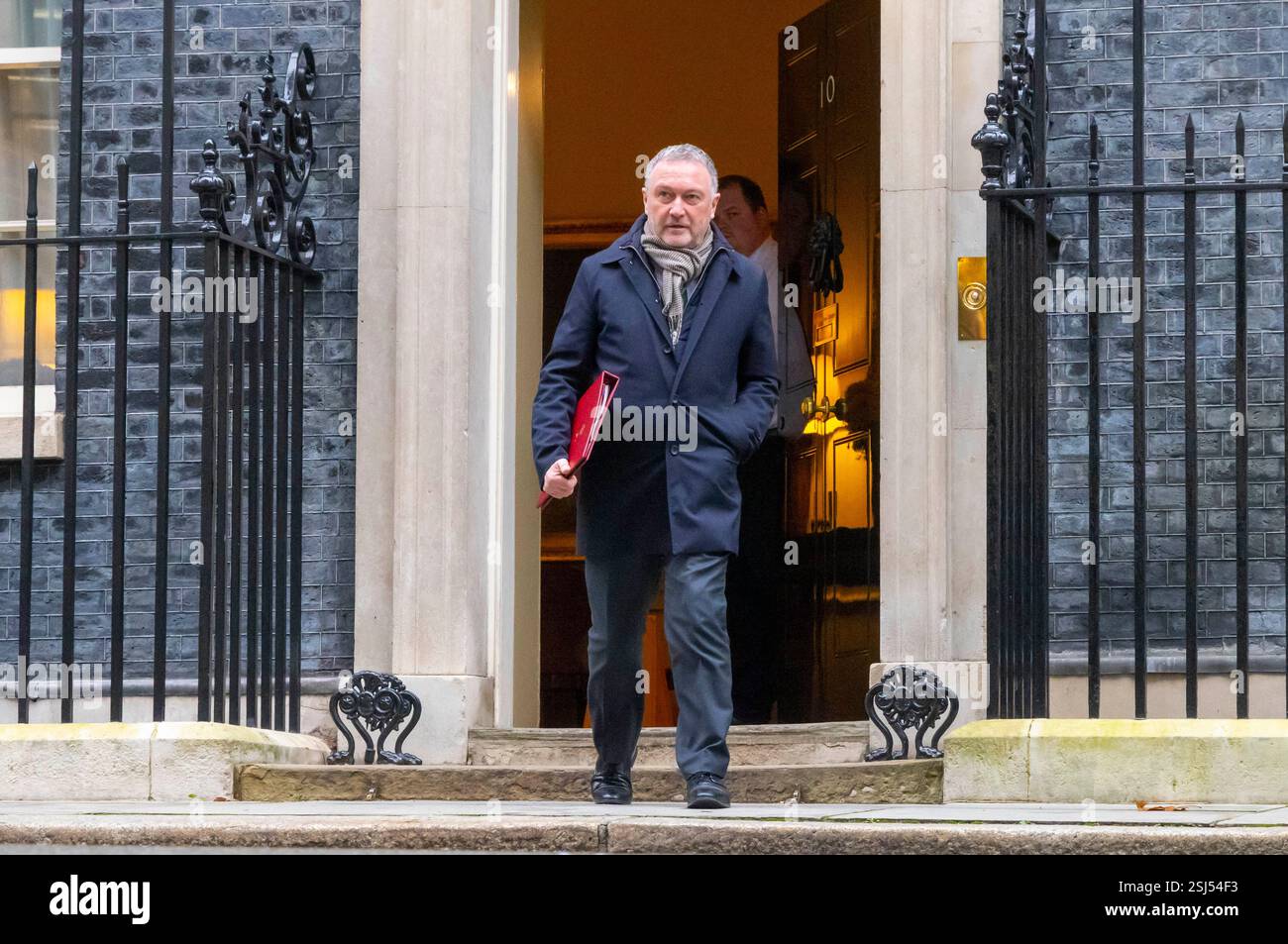 Londra, Regno Unito. 11 febbraio 2025. Steve Reed, Segretario di Stato per l'ambiente, l'alimentazione e gli affari rurali, a Downing Street per la riunione settimanale del Gabinetto. Crediti: Mark Thomas/Alamy Live News Foto Stock