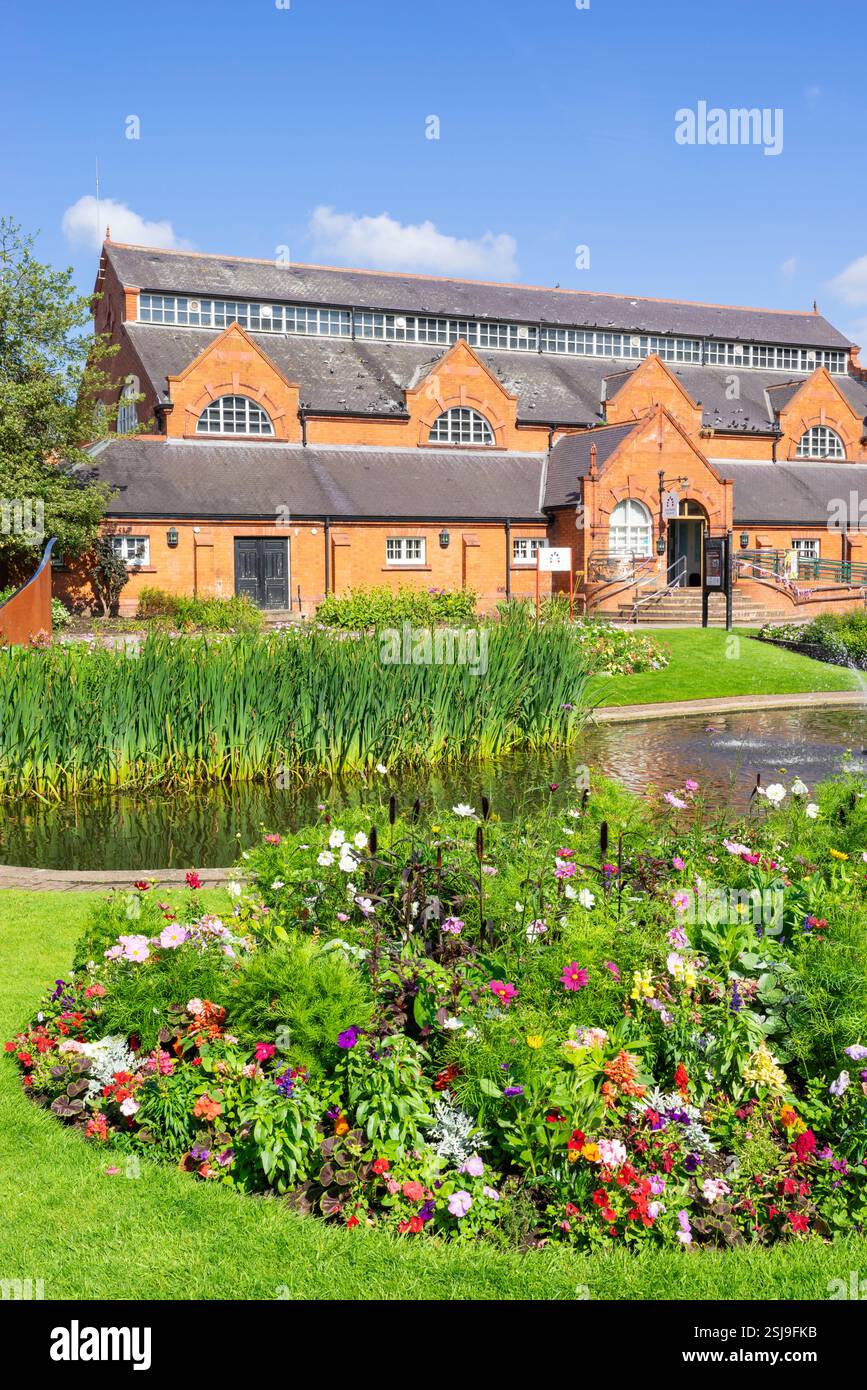 Loughborough Leicestershire il museo Charnwood Queens Park Loughborough Leicestershire East Midlands Inghilterra Regno Unito GB Europa Foto Stock