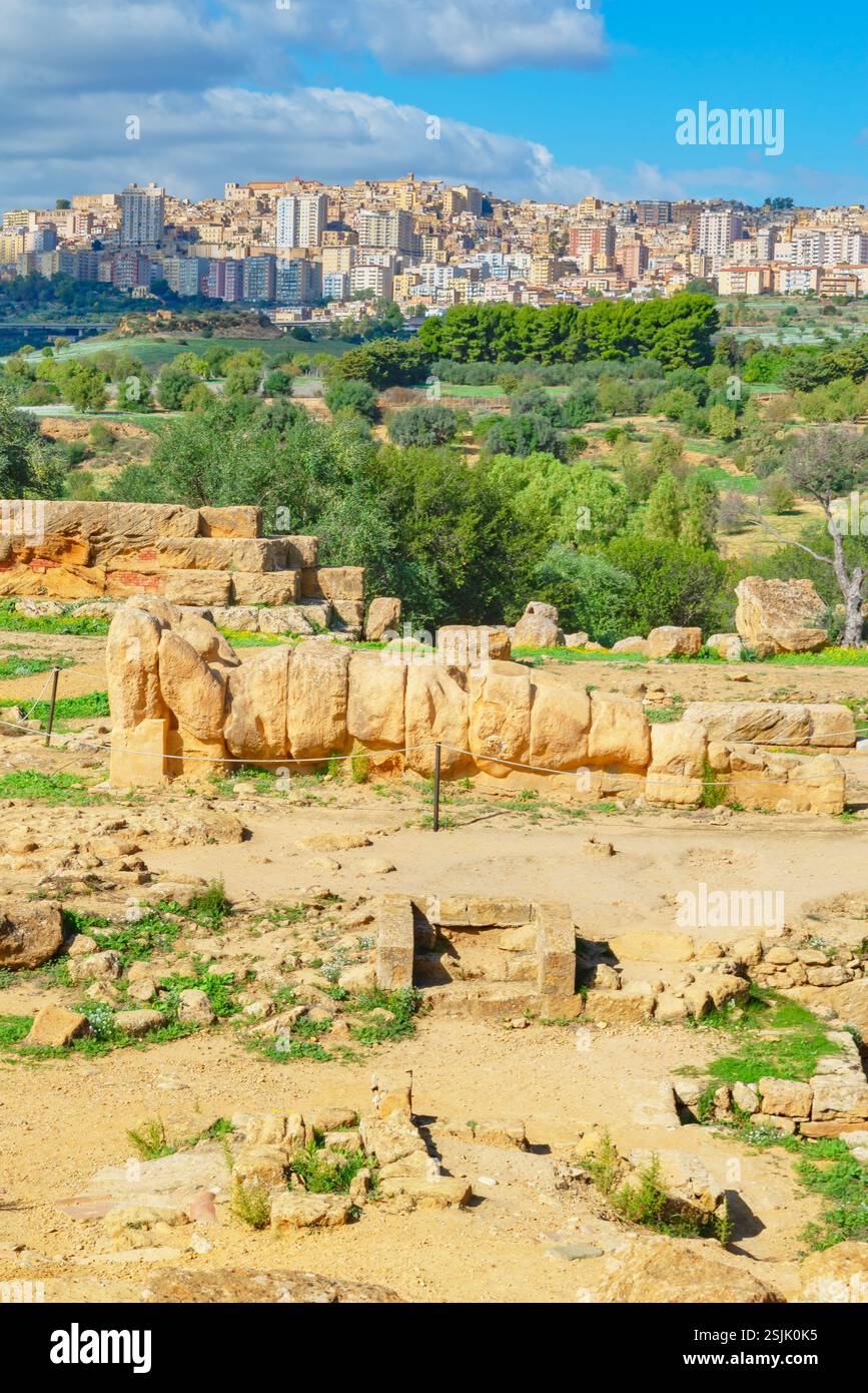 Statua di Telamone, Valle dei Templi, Agrigento, Sicilia, Italia Foto Stock