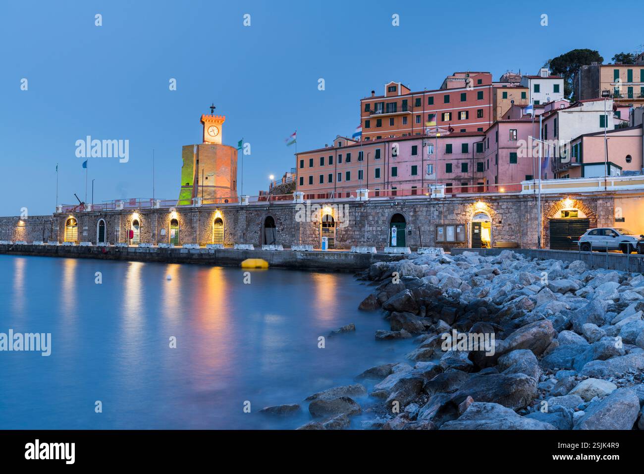 Torre degli Appiani al porto di Rio Marina, Isola d'Elba, Toscana, Italia Foto Stock