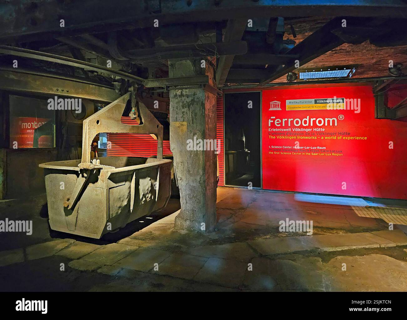 Ferrodrom, sito Patrimonio dell'Umanità Völklingen Ironworks, Völklingen, Saar, Valle Saar, Saarland, Germania Foto Stock Ferrodrom, sito Patrimonio dell'Umanità Völklingen Ironworks, Völklingen, Saar, Valle Saar, Saarland, Germania Foto Stock