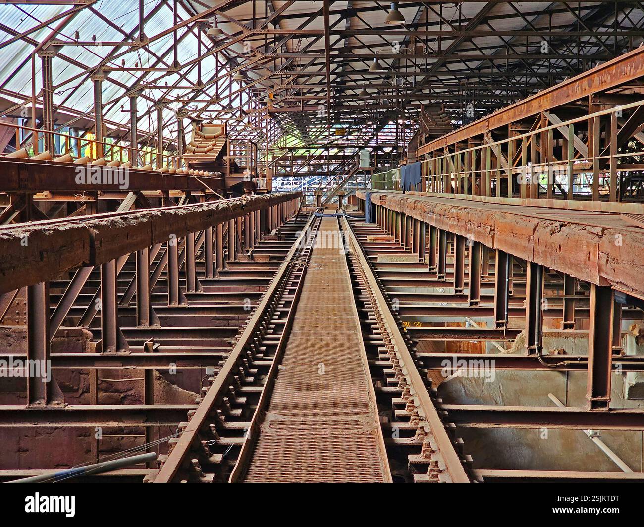 Möllerhalle, sito Patrimonio dell'Umanità Völklingen Ironworks, Völklingen, Saar, Valle Saar, Saarland, Germania Foto Stock Möllerhalle, sito Patrimonio dell'Umanità Völklingen Ironworks, Völklingen, Saar, Valle Saar, Saarland, Germania Foto Stock