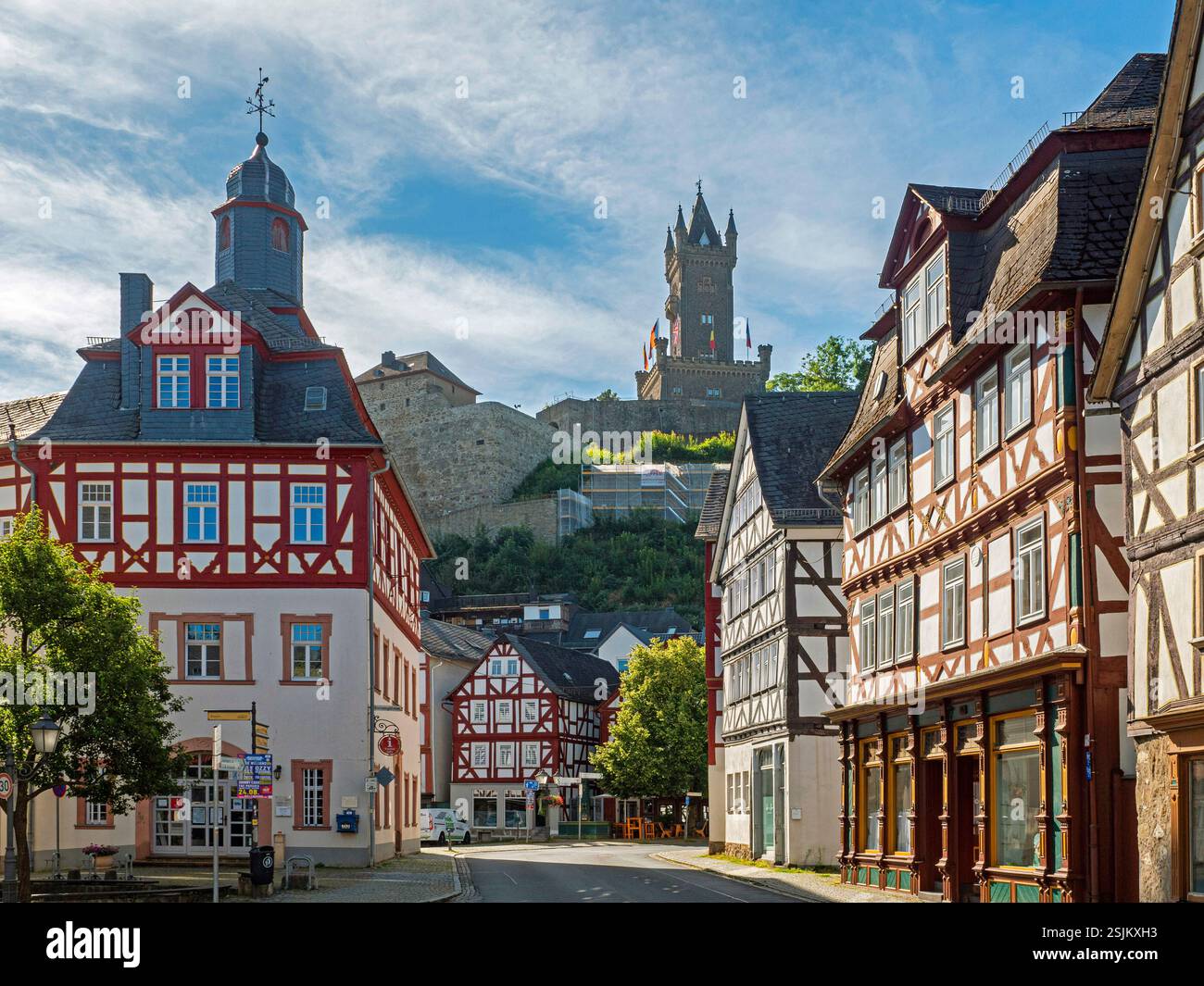 Vecchio municipio con Wilhelmsturm, Dillenburg, distretto di Lahn-Dill, Westerwald, Assia, Germania Foto Stock Vecchio municipio con Wilhelmsturm, Dillenburg, distretto di Lahn-Dill, Westerwald, Assia, Germania Foto Stock