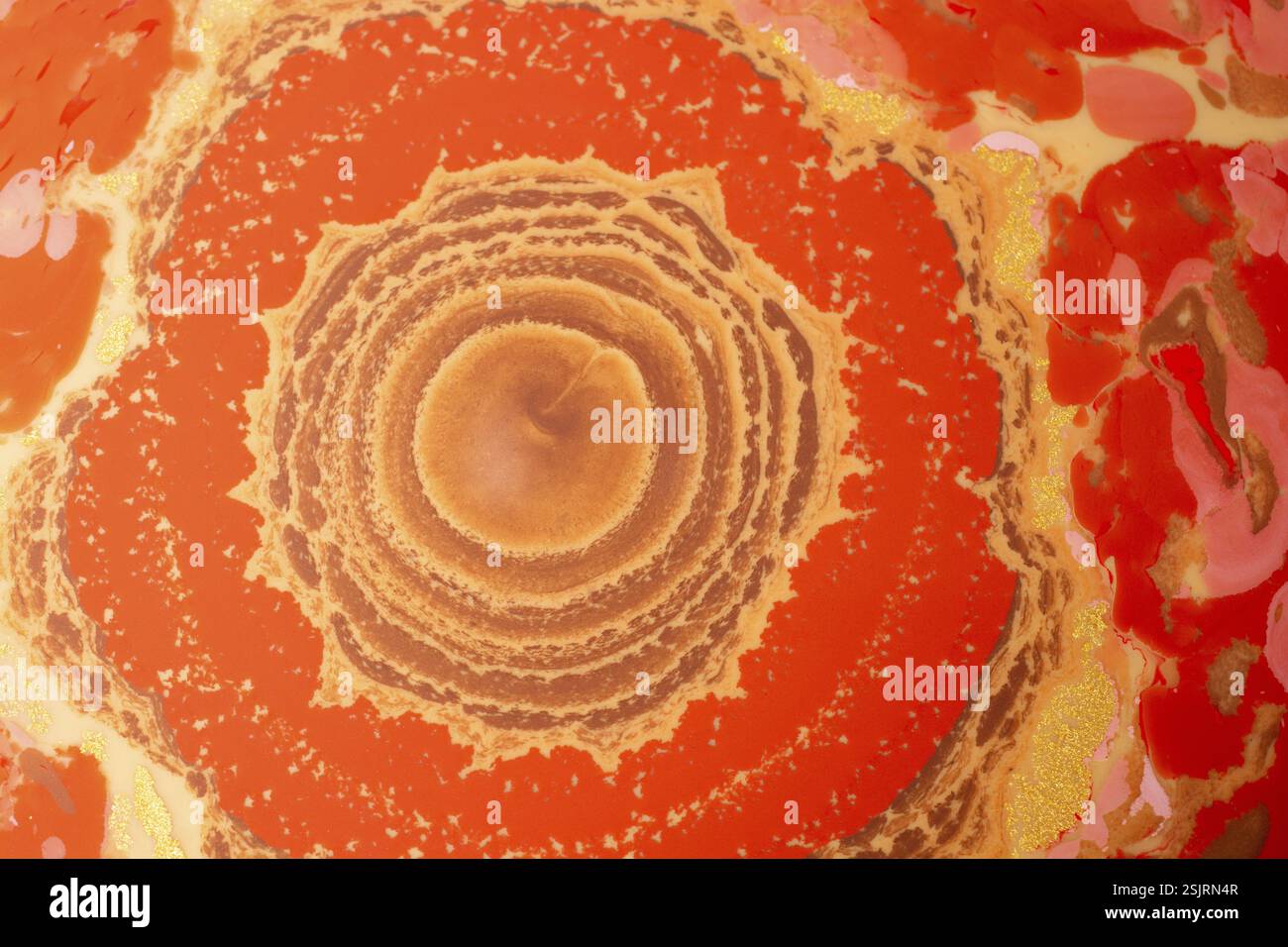 Bella arte astratta di tecniche di pittura di marbling Ebru sull'acqua con vernici acriliche Foto Stock