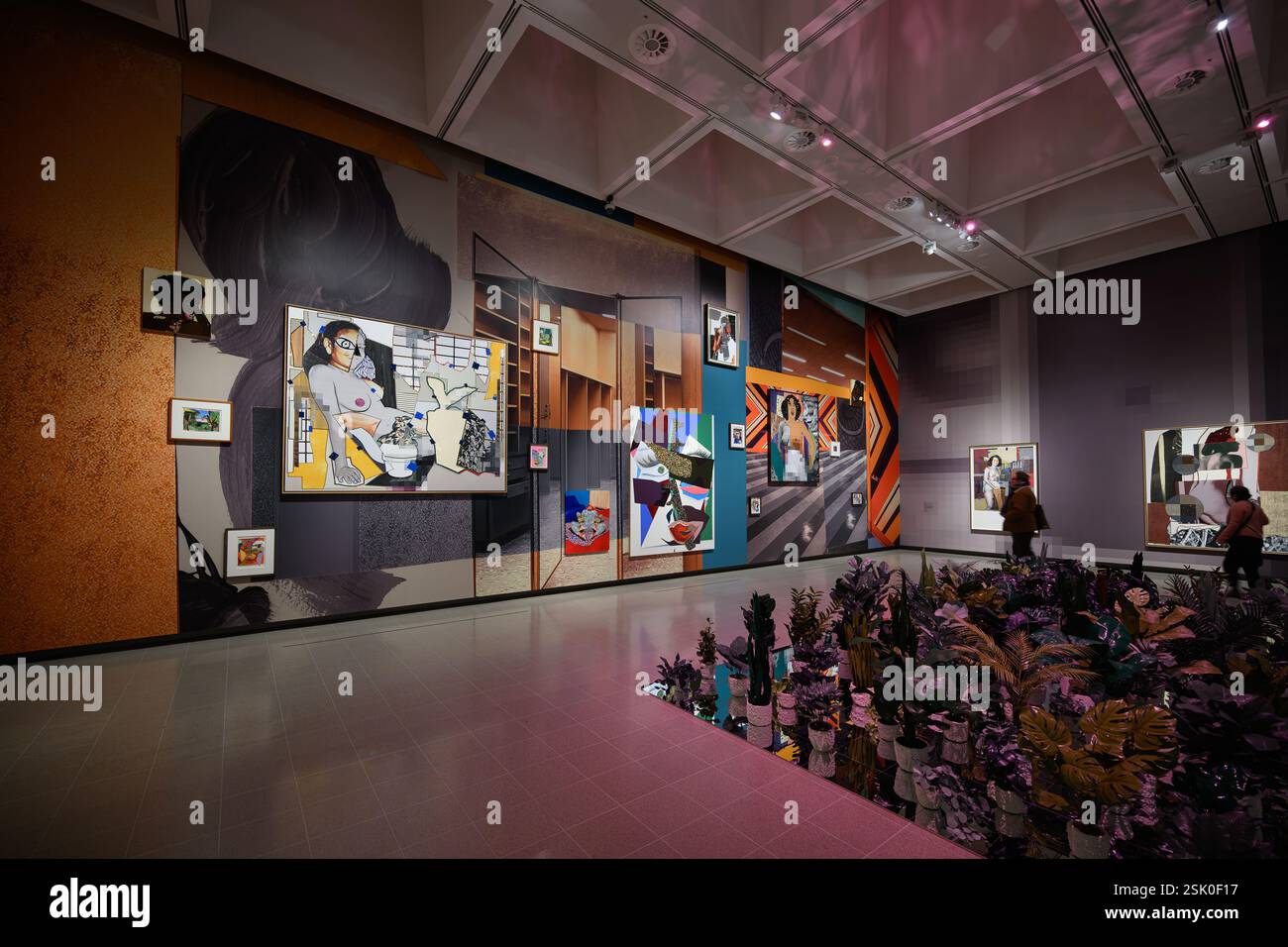 Londra, Regno Unito, 10 febbraio 2025, i vivaci ritratti su larga scala di Mickalene Thomas delle donne nere a riposo recuperano spazio e rappresentazione nella storia dell'arte, celebrando l'amore e il riposo radicale. Apertura: 11 febbraio - 5 maggio 2025., Andrew Lalchan Photography/Alamy Live News Foto Stock