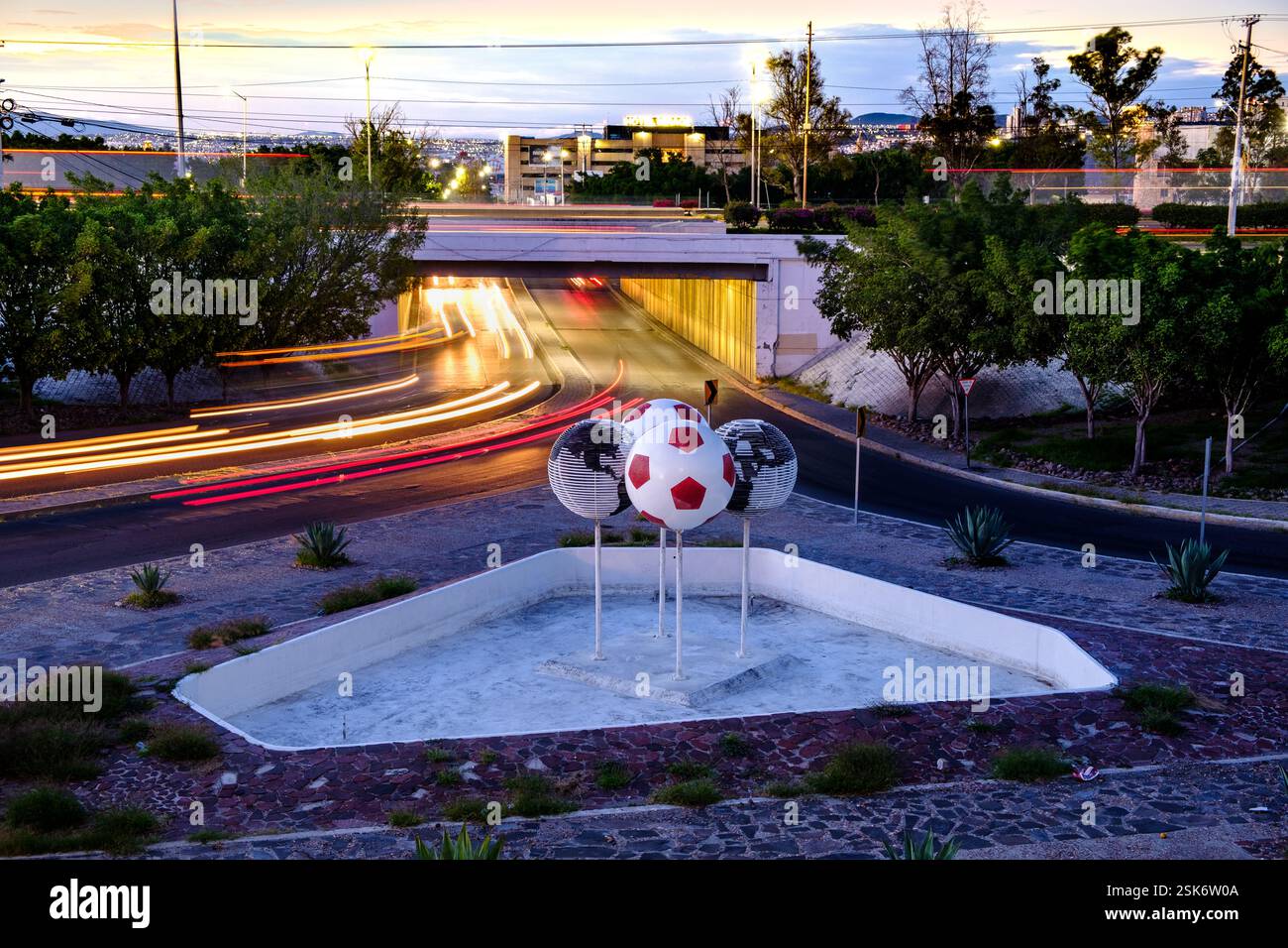 Monumento alla Coppa del mondo di calcio Messico 1986 a Querétaro, Messico. Foto Stock