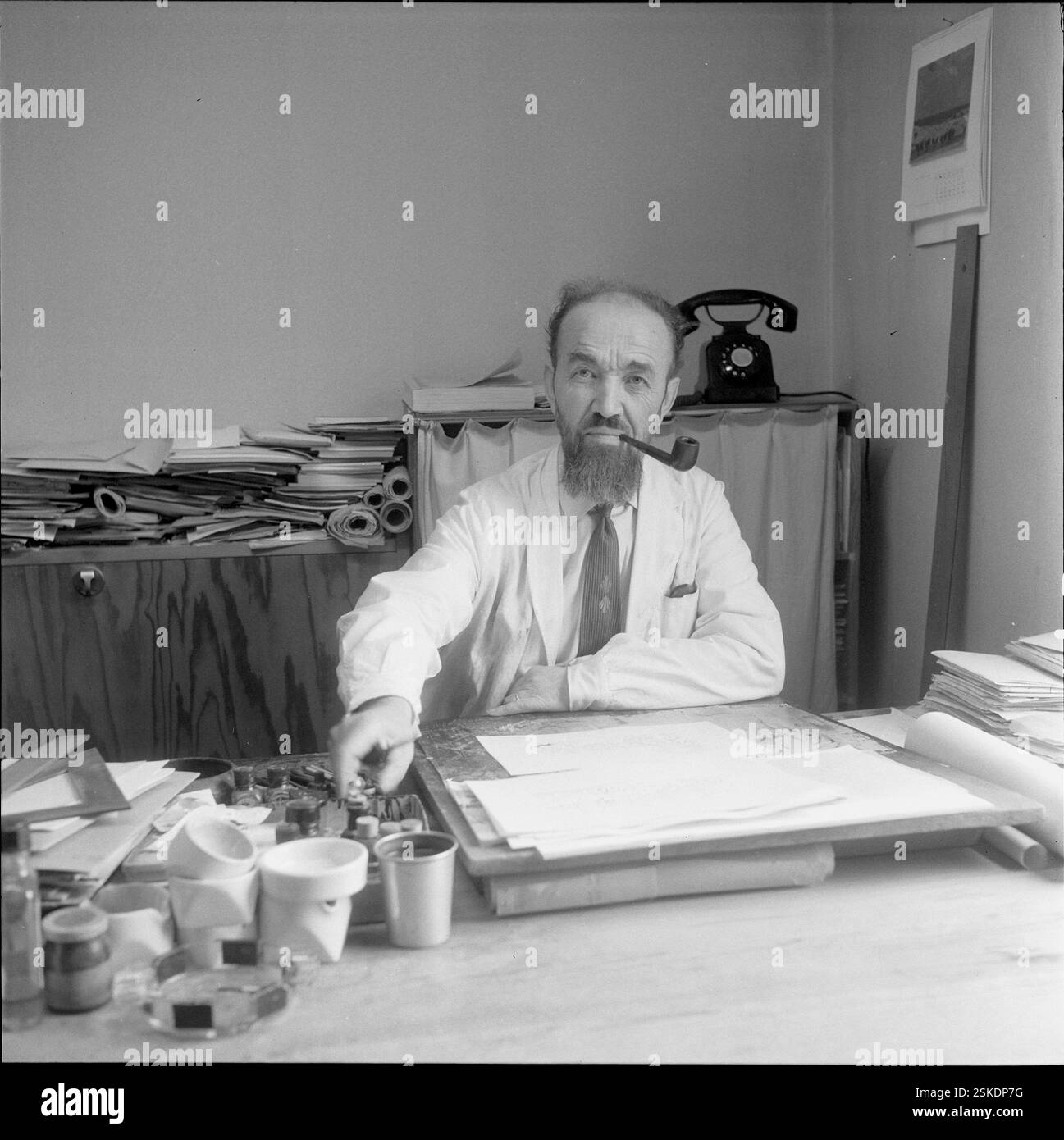 1899 - 1984-- Hans Tomamichel, Graphiker und Maler, CA. 1950#Hans Tomamichel, grafico e pittore, CA. 1950- RDB DI DUKAS Foto Stock