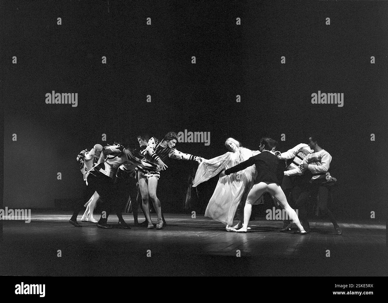 im Grand Theatre#al Grand Théâtre--- Janine Charrat in 'Tristan und Isotta', Genf 1963#Janine Charrat in 'Tristan and Isotta', Ginevra 1963- RDB DI DUKAS Foto Stock