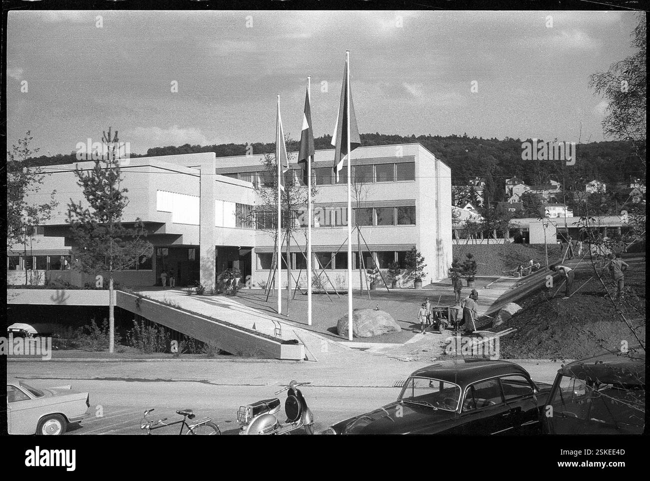 Strickhof-Areal--- Neubau des kantonalen Tierspitals a Zürich 1963#nuovo edificio dell'ospedale per animali a Zürich 1963- RDB DI DUKAS Foto Stock