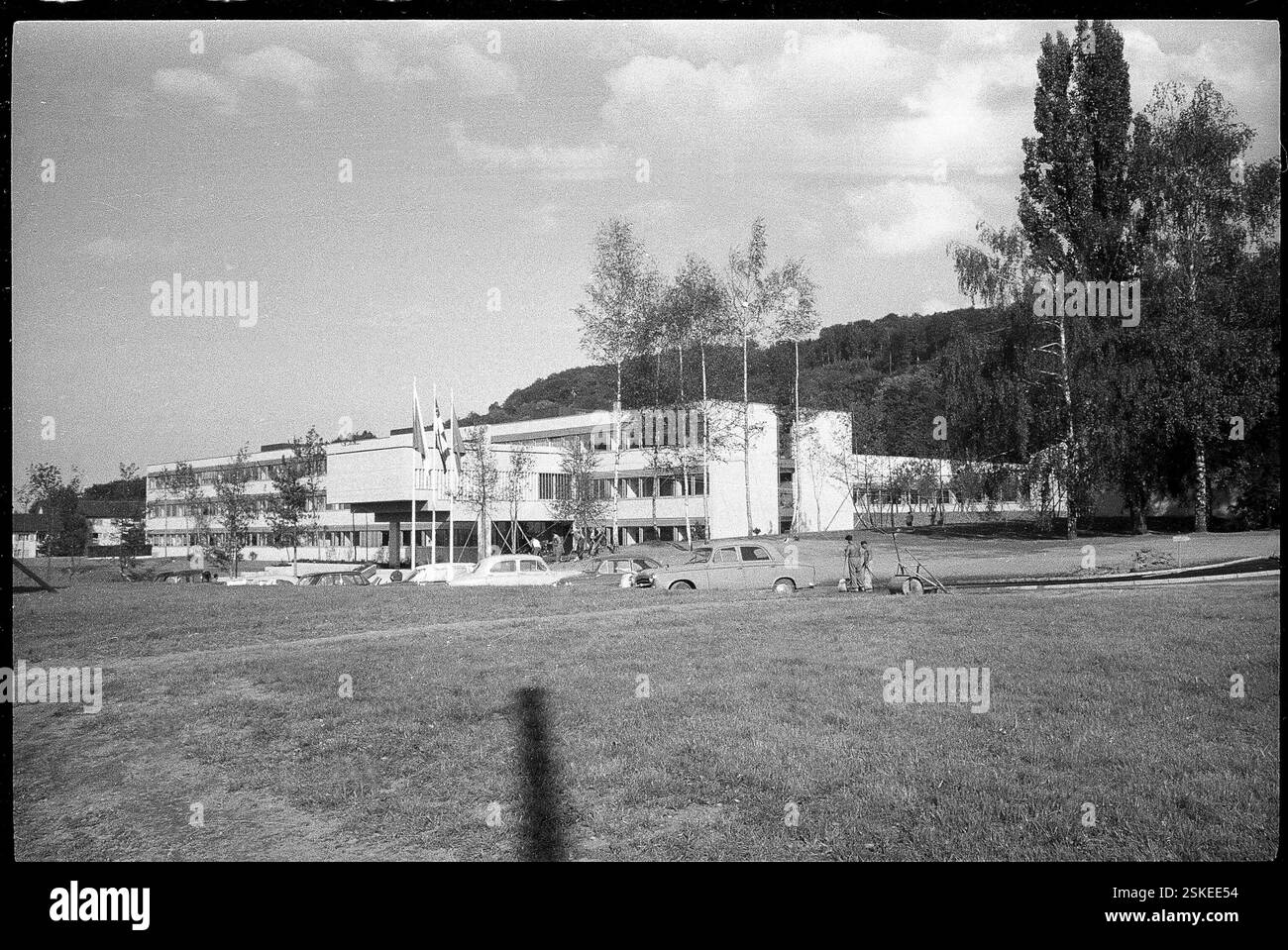 Strickhof-Areal--- Neubau des kantonalen Tierspitals a Zürich 1963#nuovo edificio dell'ospedale per animali a Zürich 1963- RDB DI DUKAS Foto Stock