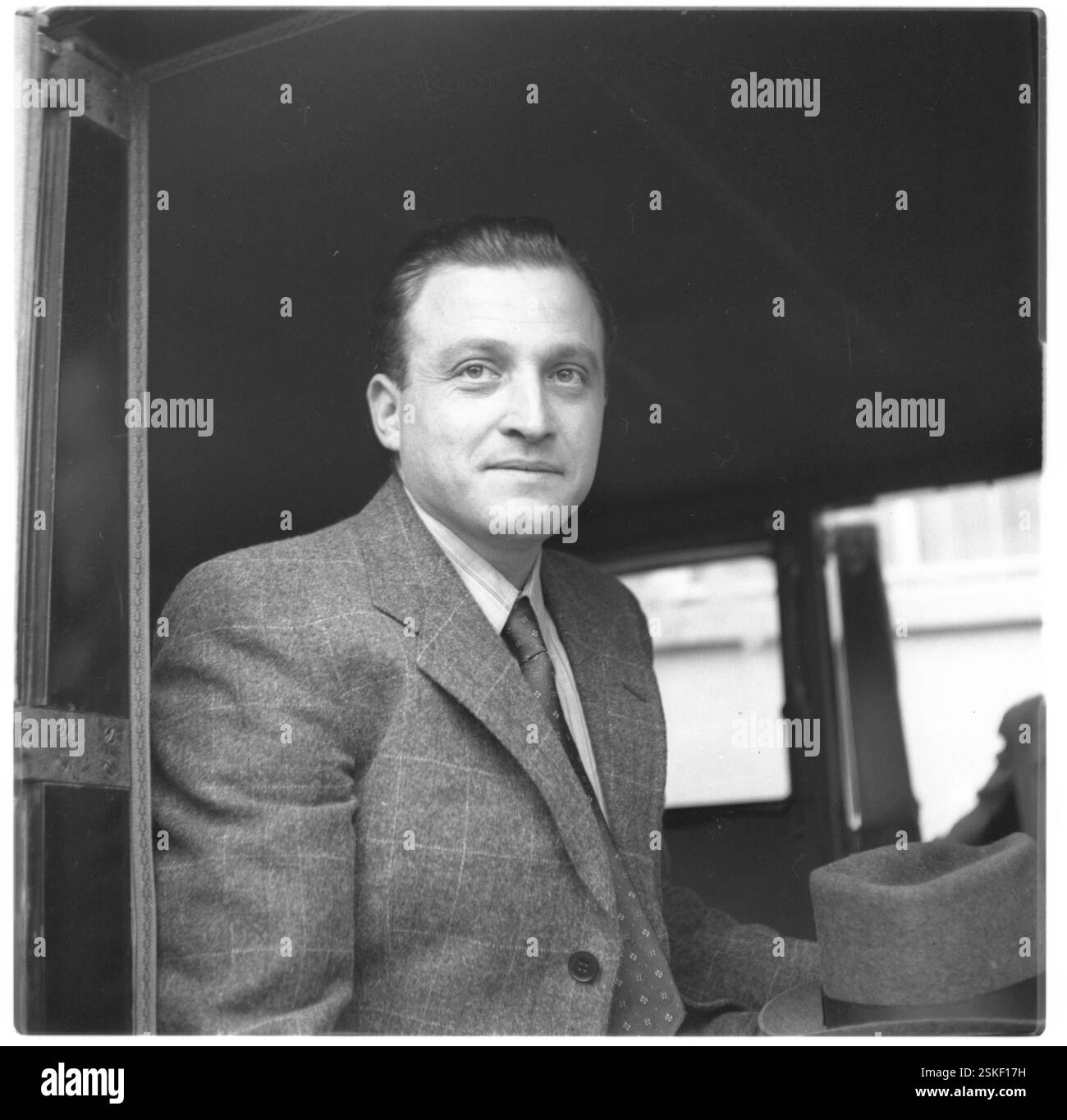 Der jüdische Student Frankfurter erschoss 1936 in Davos den Deutschen Wilhelm Gustloff, den Leiter der Schweizer Landesgruppe der NSDAP. F. wurde zu 18 Jahren Zuchthaus verurteilt, 1945 begnadigt und des Landes verwiesen, 1969 von der Schweiz rehabilitiert.#Frankfurter, che era ebreo, sparò al leader tedesco del partito nazista svizzero Wilhelm Gustloff a Davos nel 1936. F. fu condannato a 18 anni di reclusione penitenziaria e fu perdonato e sfrattato nel 1945. È stato riabilitato dalle autorità svizzere nel 1969.#--- David Frankfurter nach seiner Begnadigung 1945#David Frankfurter dopo essere stato perdonato Foto Stock