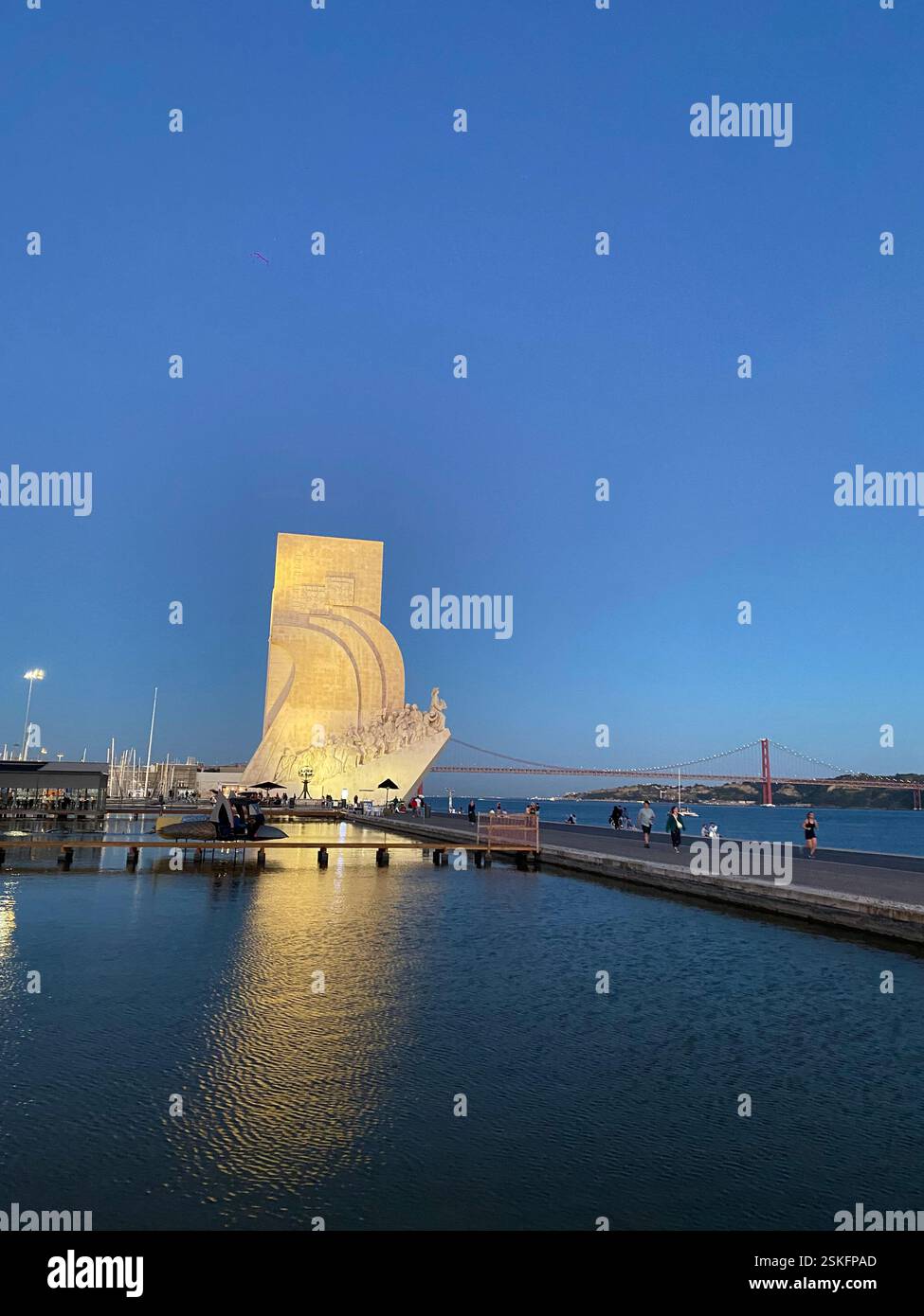 Viaggiando per le strade del Portogallo - Immagine stock catturata con smartphone