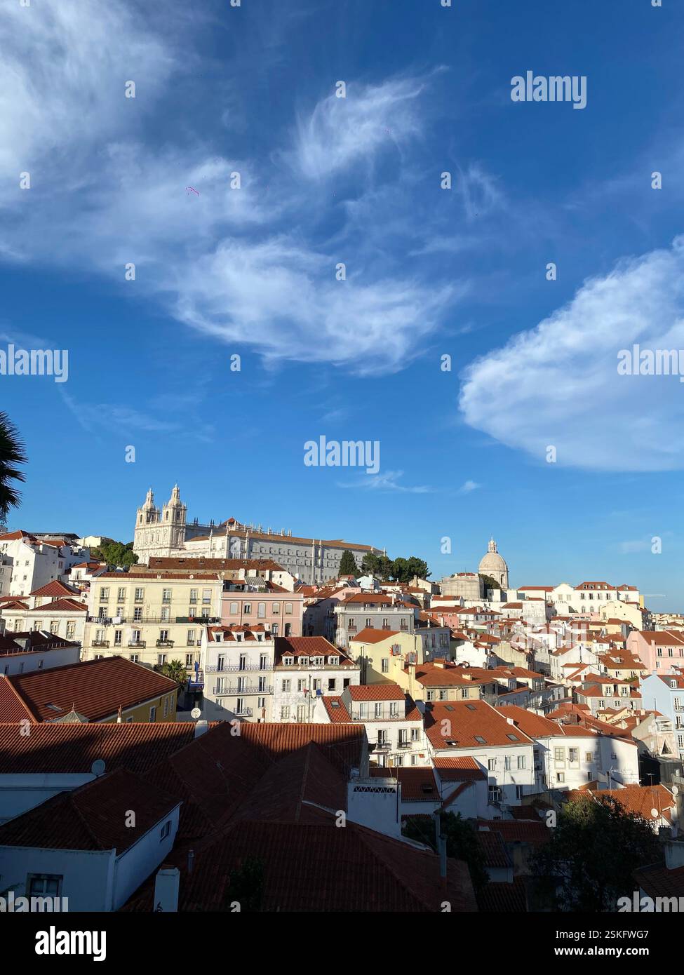 Viaggiando per le strade del Portogallo - Immagine stock catturata con smartphone