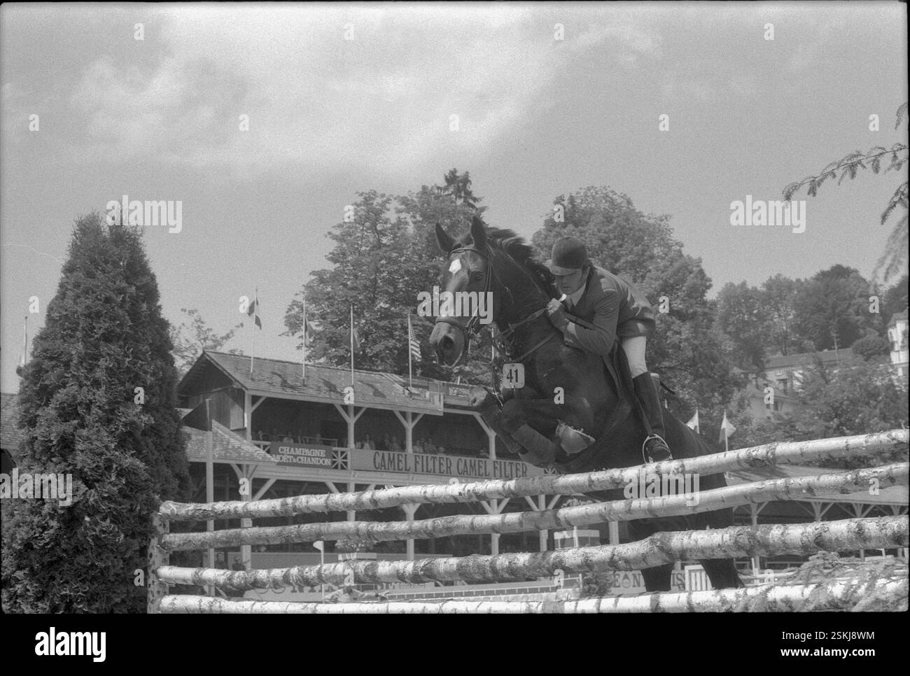 --- CSIO Luzern 1974: Francis Racine auf Marble Hill#CSIO Lucerna 1974: Francis Racine e Marble Hill- RDB DI DUKAS Foto Stock