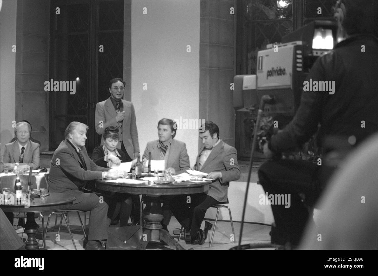 --- Sendung eines Lokalfernsehsenders mit Emil Steinberger, 1978#Show di una stazione televisiva privata con Emil Steinberger, 1978- RDB DI DUKAS Foto Stock