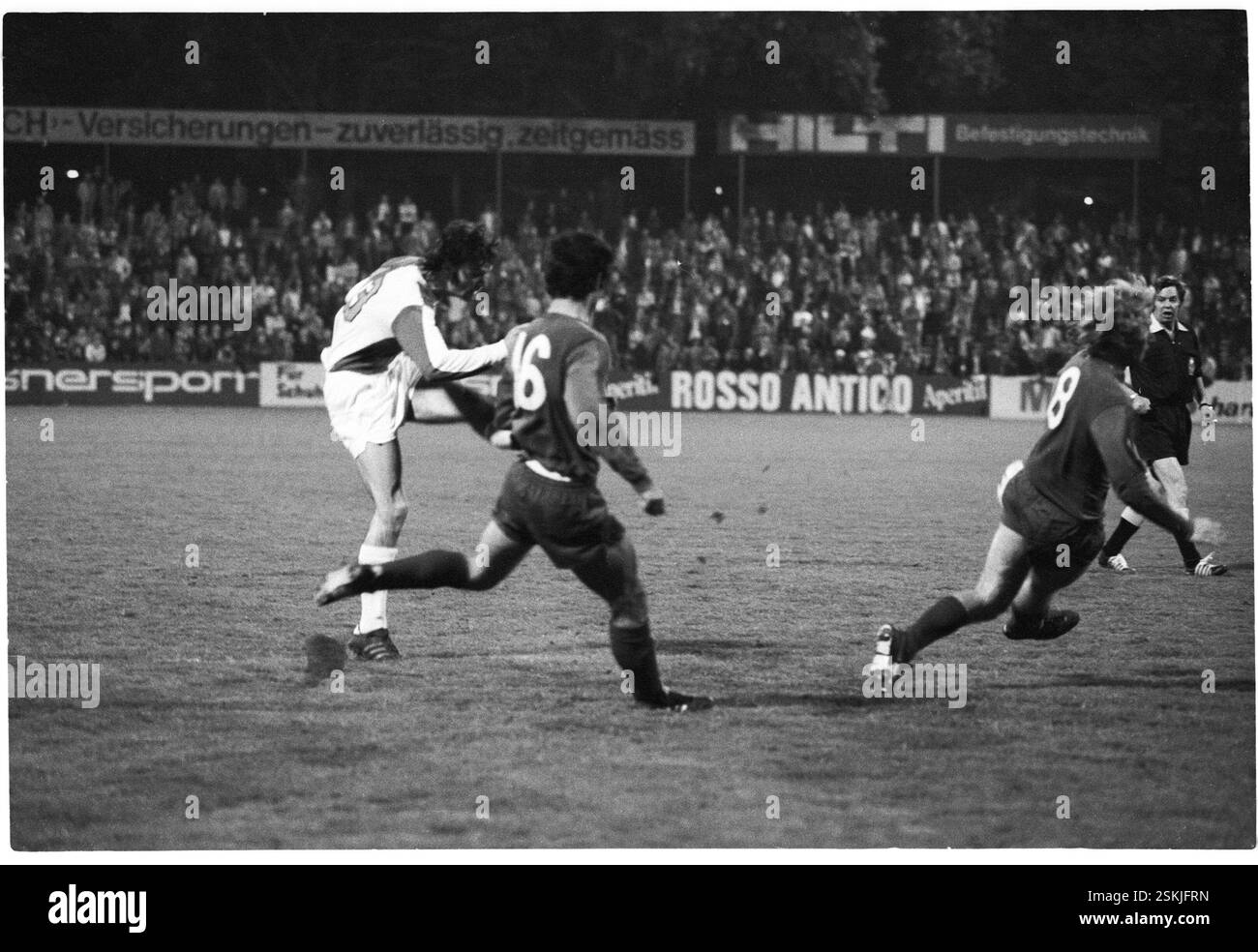 --- NLA 1973/74: Cavallette Zürich - FC Basel#NLA 1973/74: Cavallette Zurigo - FC Basel- RDB BY DUKAS Foto Stock