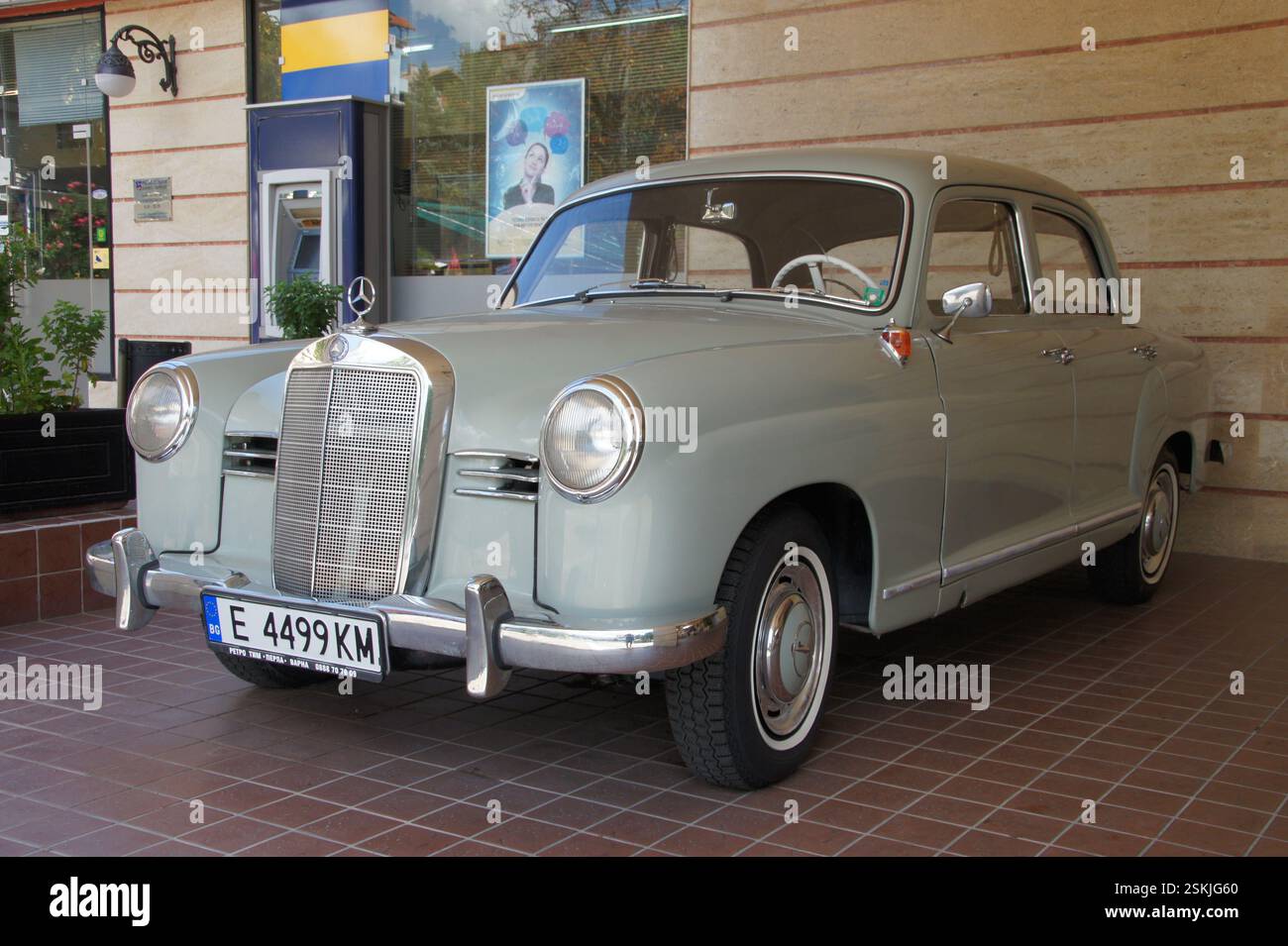 BULGARIA Mercedes-Benz W120 berlina Ponton iconica vettura tedesca del dopoguerra simbolo di ripresa economica classico senza tempo Design elegante BULGARIA Foto Stock