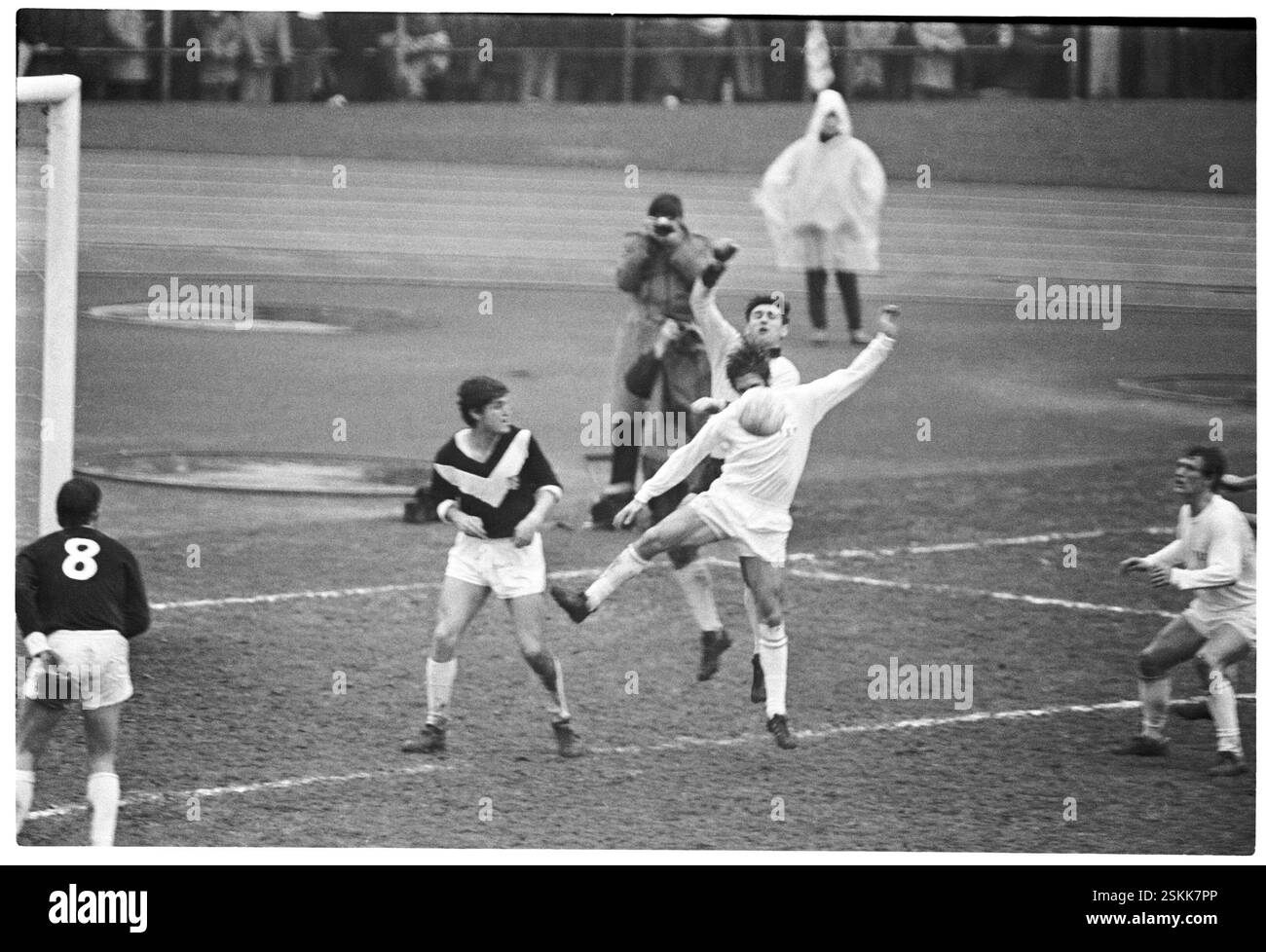 --- NLA 1968/69: FC Zürich - FC Lugano; Torhüter Mario Prosperi#NLA 1968/69: FC Zurich - FC Lugano; Custode Torhüter Mario Prosperi Foto Stock