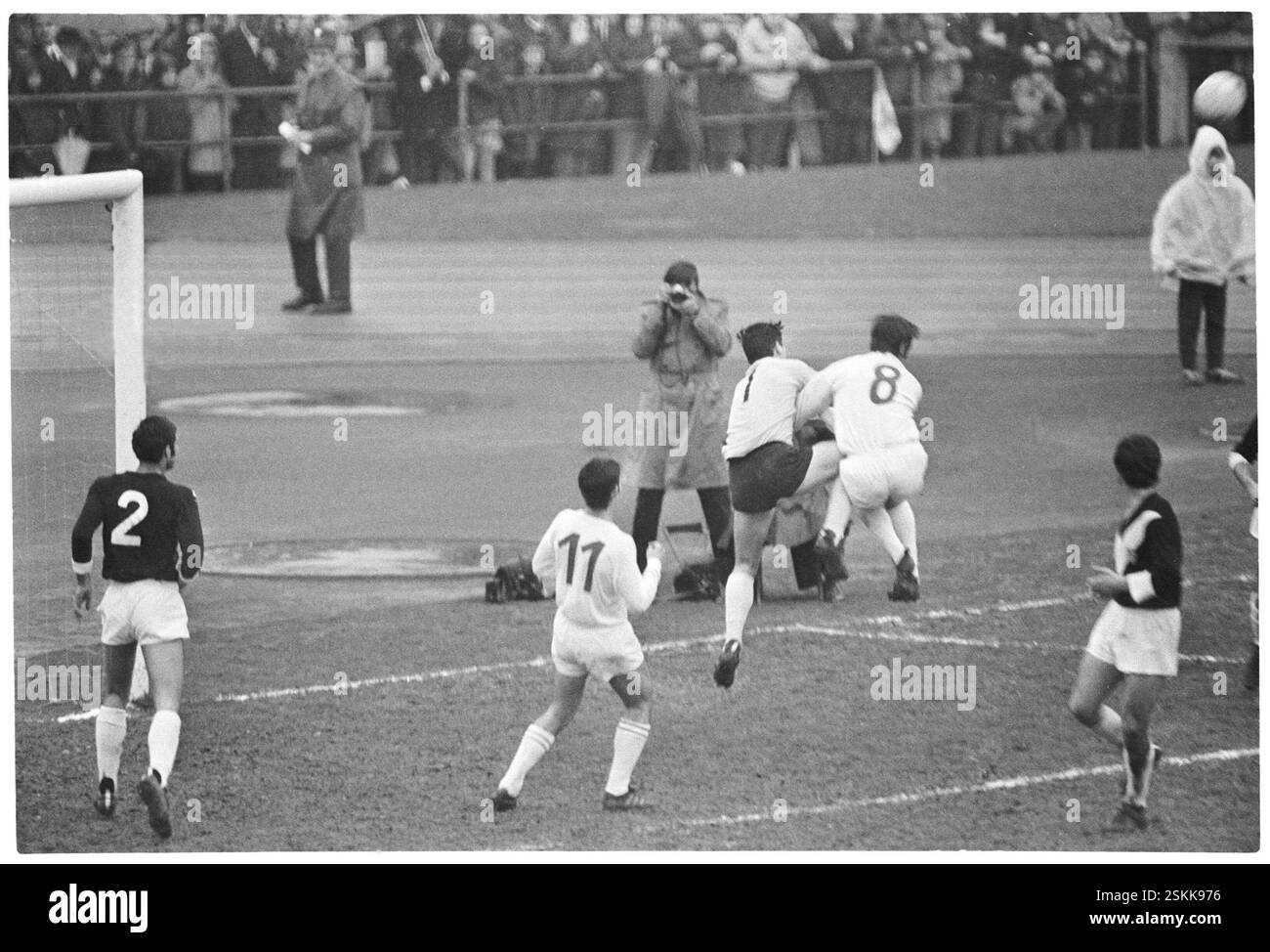 --- NLA 1968/69: FC Zürich - FC Lugano; Torhüter Mario Prosperi#NLA 1968/69: FC Zurich - FC Lugano; Custode Torhüter Mario Prosperi Foto Stock