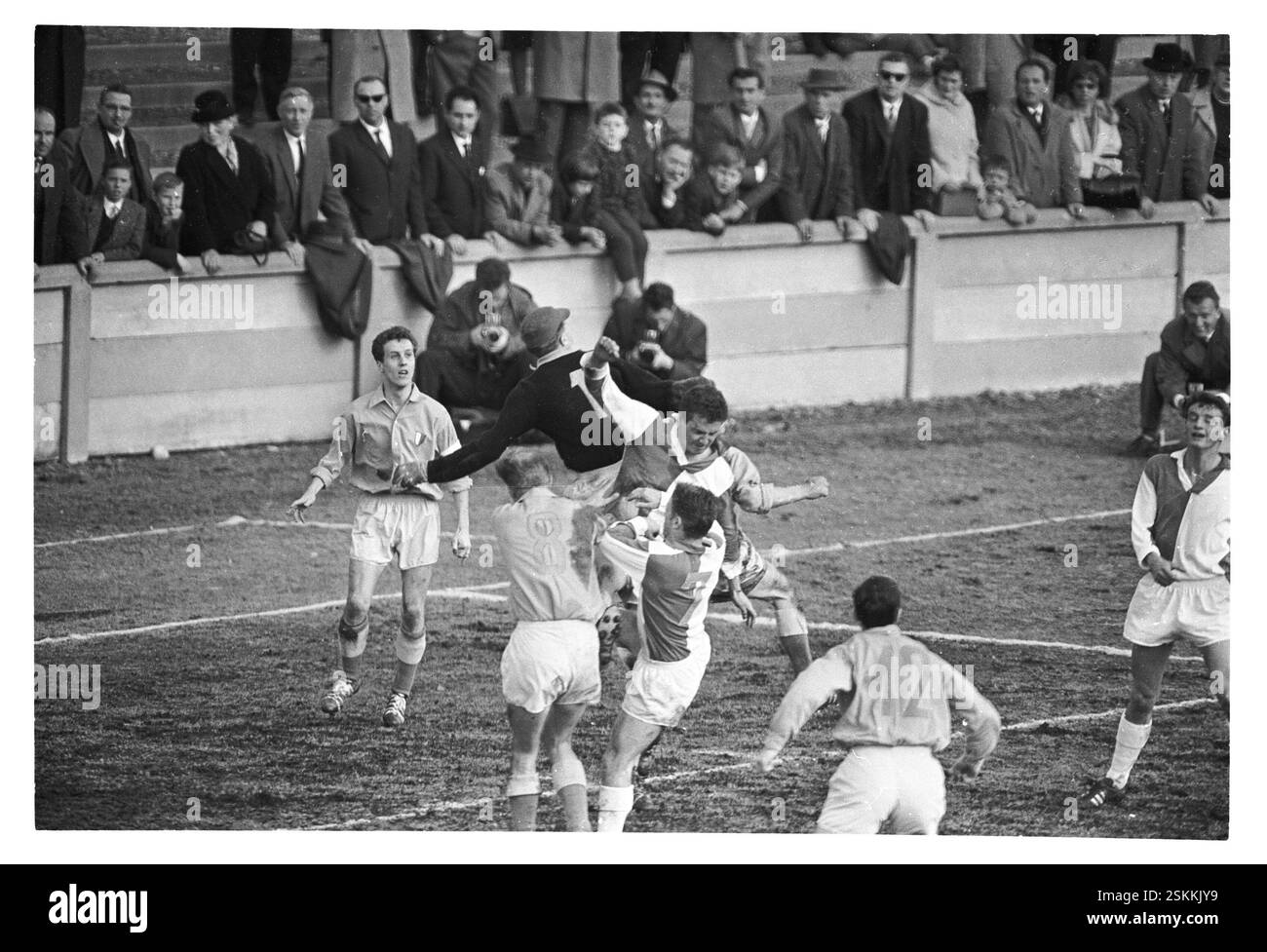 --- NLA 1962/63: Cavallette - FC Luzern#NLA 1962/63: Cavallette - FC Luzern- RDB BY DUKAS Foto Stock