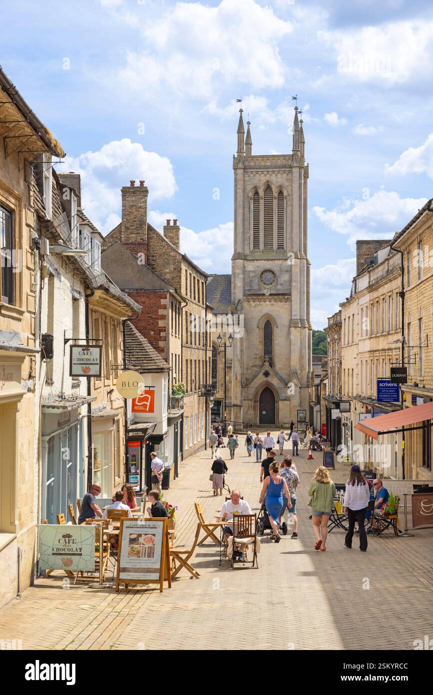 Centro di Stamford, Ironmonger Street, negozi e negozi Stamford Lincolnshire Inghilterra Regno Unito, Europa Foto Stock