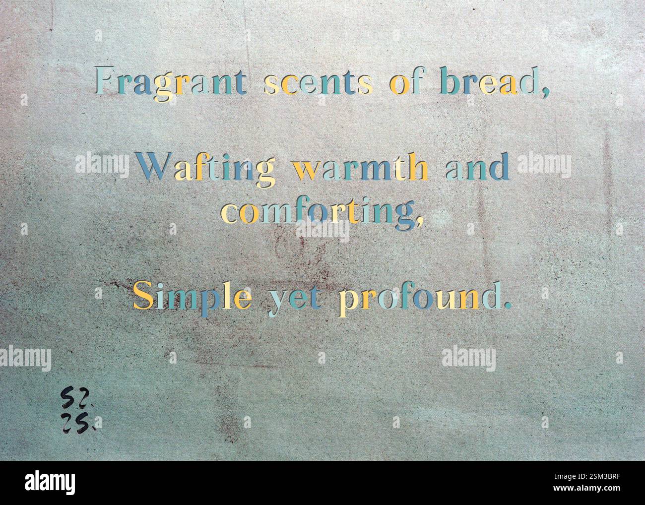 Fragranti profumi di pane, caldo e confortante, semplice ma profondo. La Gilda degli scrittori d'argento di Graham Vance. Arte di Zsuzsa Szikra. Poetry Art Print, Triplumes è una forma poetica unica ispirata al tradizionale haiku, composta da tre righe che catturano momenti di chiarezza, emozione e approfondimento. Nella nostra collezione abbracciamo la libertà del linguaggio, dove la fusione delle parole e la rimozione dei trattini è più di una scelta stilistica: È un modo per trasmettere unità e vicinanza tra le idee, creando un'espressione fluida e compatta che risuona con i ritmi della vita moderna. Foto Stock