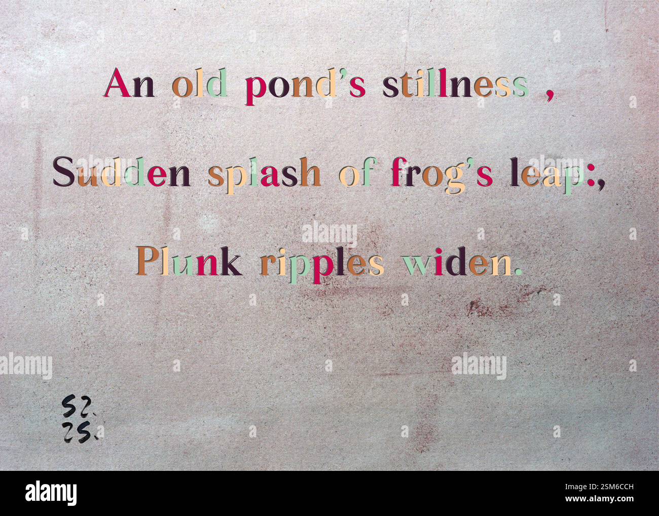 La quiete di un vecchio laghetto , un improvviso salto di rana: Le increspature di Plunk si allargano. La Gilda degli scrittori d'argento di Marshall Tate. Arte di Zsuzsa Szikra. Poetry Art Print, Triplumes è una forma poetica unica ispirata al tradizionale haiku, composta da tre righe che catturano momenti di chiarezza, emozione e approfondimento. Nella nostra collezione abbracciamo la libertà del linguaggio, dove la fusione delle parole e la rimozione dei trattini è più di una scelta stilistica: È un modo per trasmettere unità e vicinanza tra le idee, creando un'espressione fluida e compatta che risuona con i ritmi della vita moderna. Foto Stock