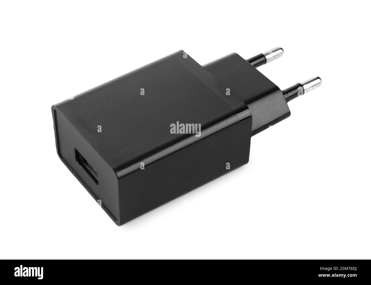 Adattatore di alimentazione USB (caricabatterie) isolato su bianco Foto Stock