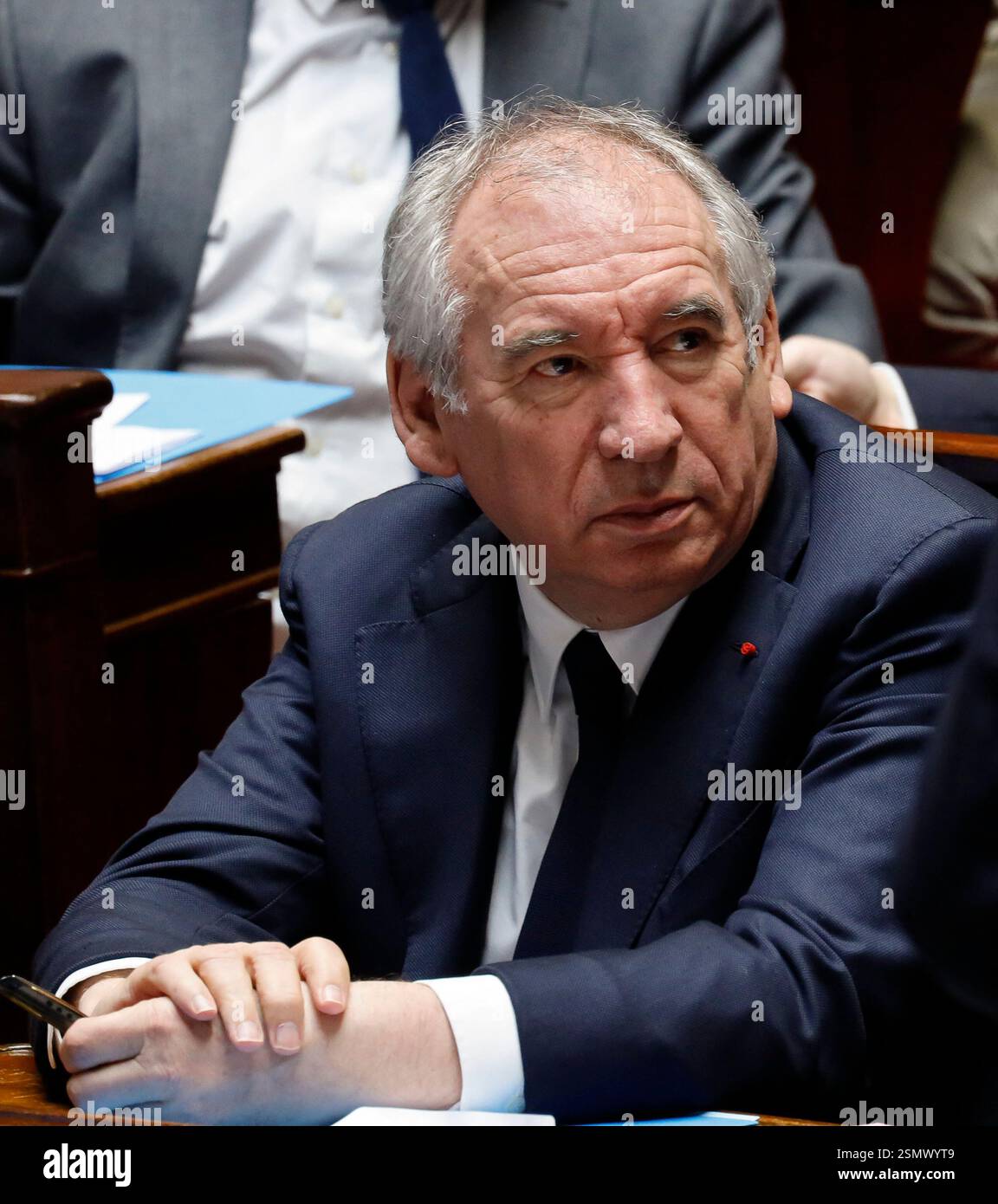 Il primo ministro francese Francois Bayrou durante la sessione delle interrogazioni al governo francese all'Assemblea nazionale di Parigi, in Francia, il 12 febbraio 2025. Foto di Jean-Bernard Vernier/JBV News/ABACAPRESS. COM credito: Abaca Press/Alamy Live News Foto Stock