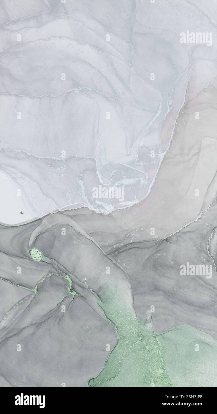 Grafica astratta con inchiostro a base di alcol, caratterizzata da toni delicati di grigio e verde con texture fluide Foto Stock