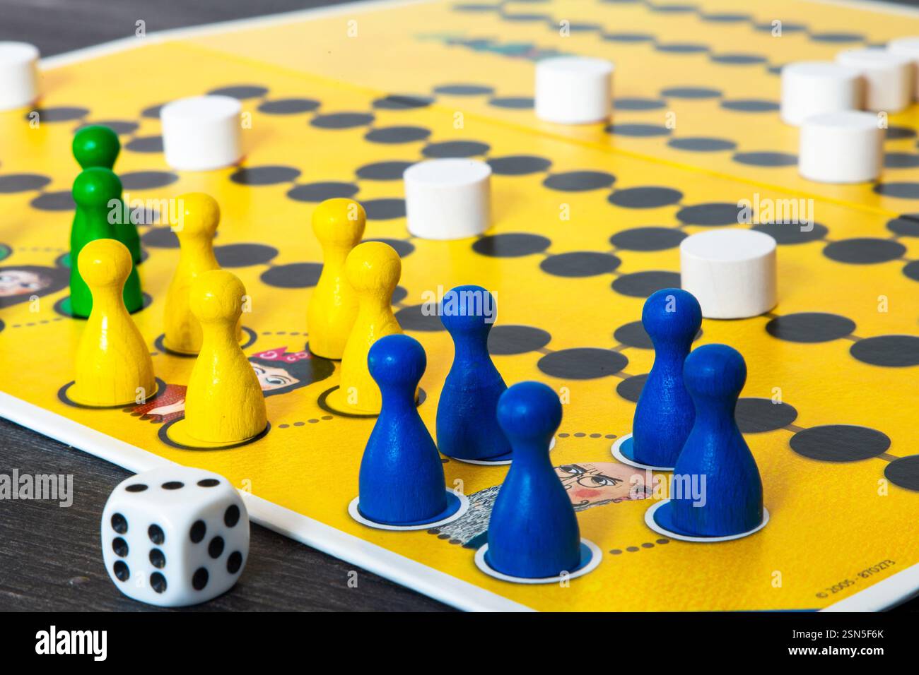 Primo piano del gioco da tavolo tedesco MALEFIZ Foto Stock