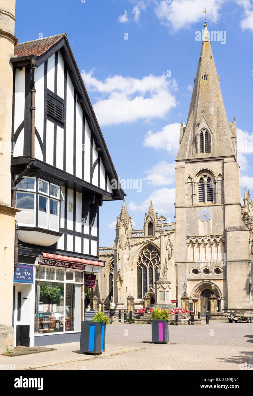 Sleaford Parish Church St Georges Square East Gate St Denys Church Sleaford Lincolnshire East Midlands Inghilterra Regno Unito GB Europa Foto Stock