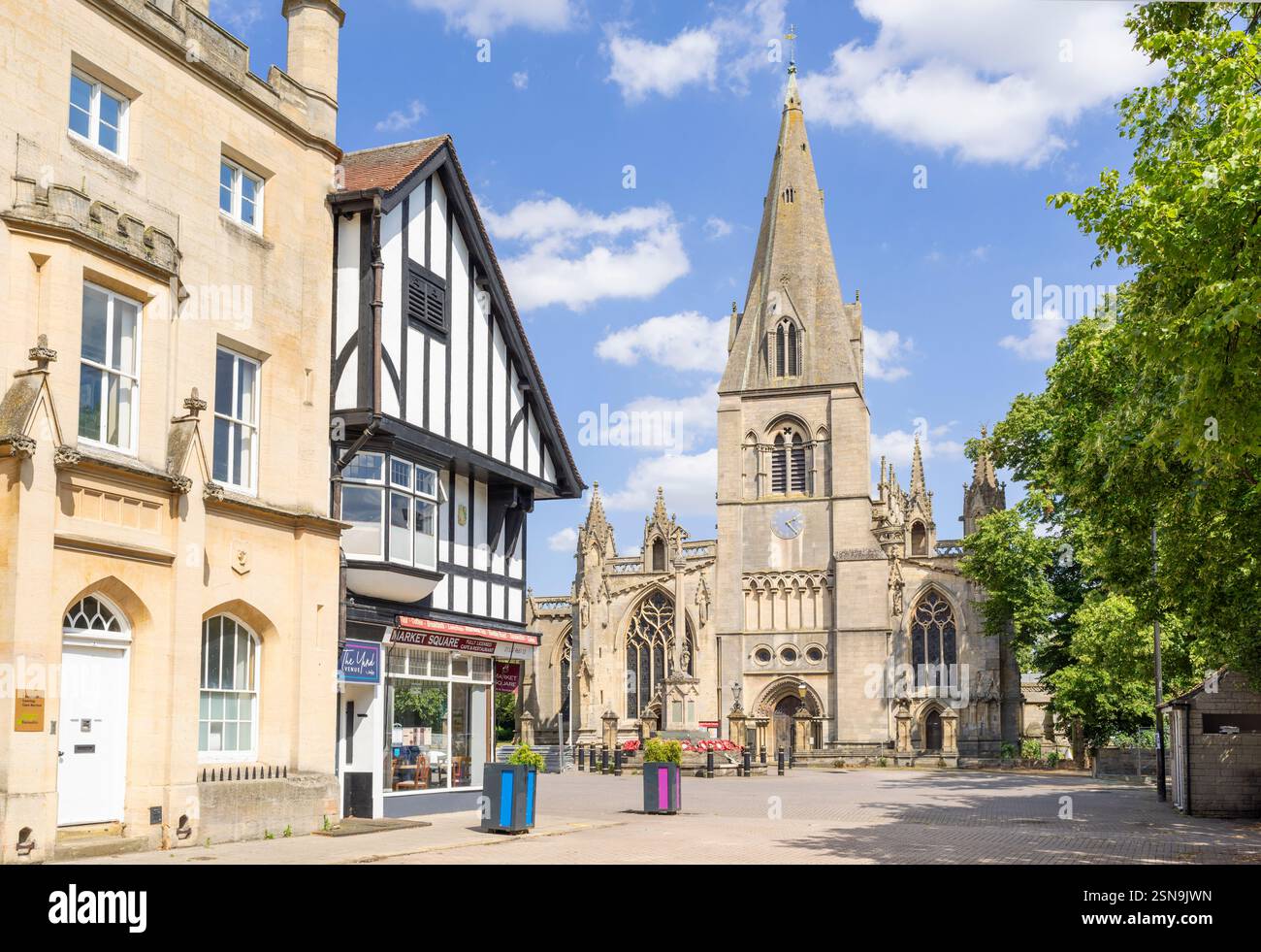 Sleaford Parish Church St Georges Square East Gate St Denys Church Sleaford Lincolnshire East Midlands Inghilterra Regno Unito GB Europa Foto Stock