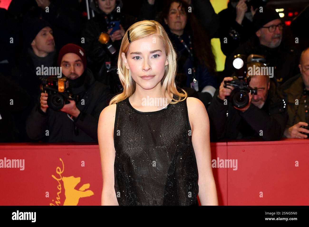 Milena Tscharntke bei der Eroeffnung der 75. Berlinale Internationale Filmfestspiele mit der -Das Licht- prima del cinema AM 13.02.2025 a Berlino Foto Stock