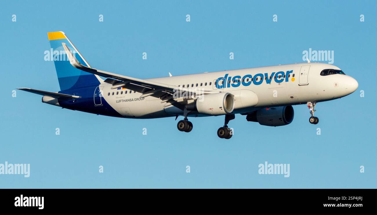 Turismo nelle Isole Canarie. Aeroporto di Gran Canaria Gando. Scopri l'atterraggio aereo di linea Airbus A320. Foto Stock