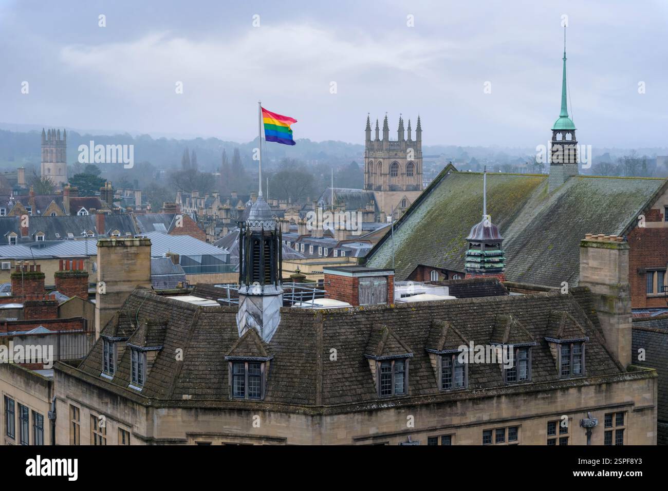 Carfax, Oxford, Inghilterra - la vista dalla cima della Carfax Tower all'incrocio tra St Aldate's, Cornmarket Street, Queen Street e High Street in Foto Stock