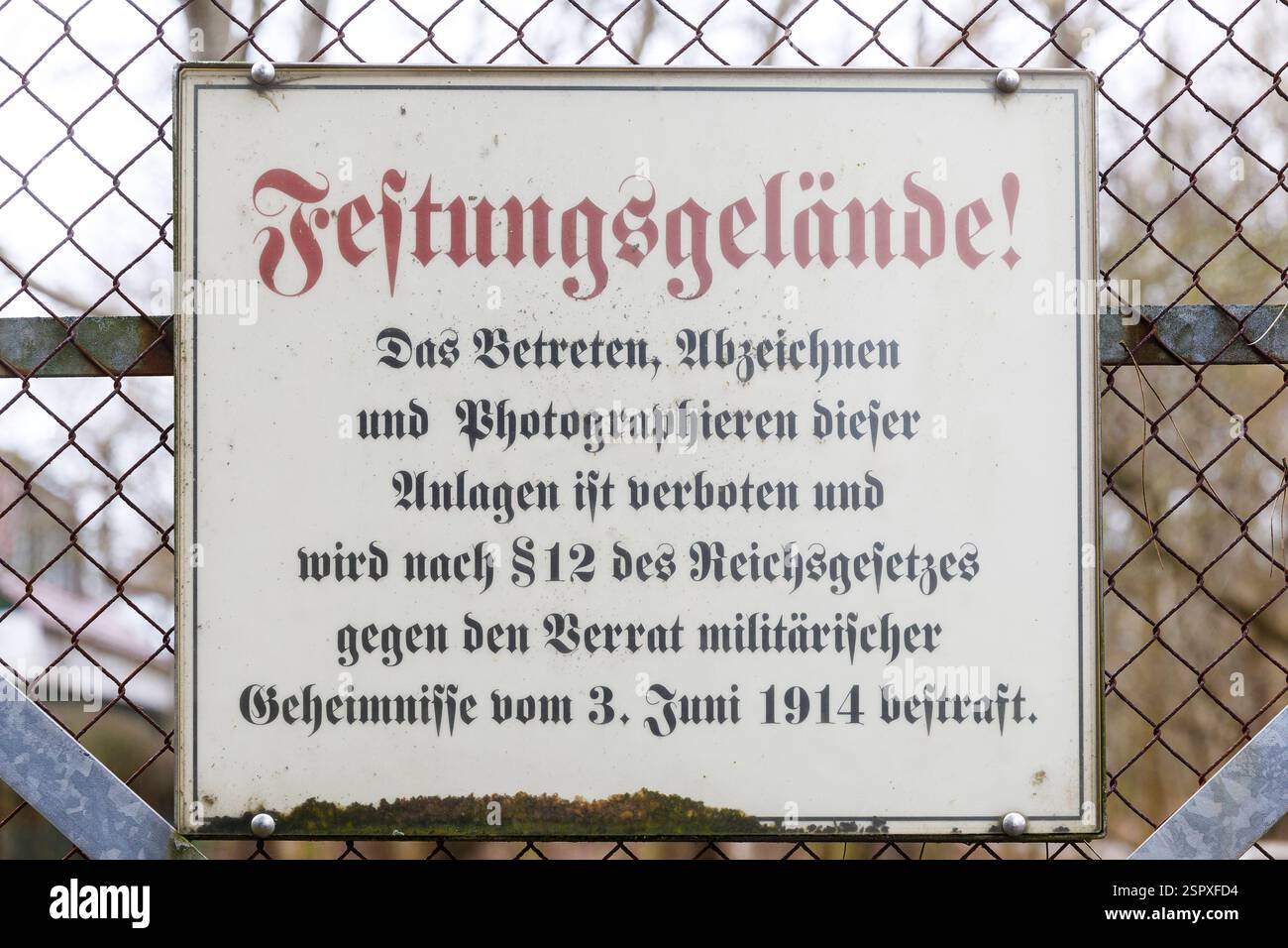 Historisches Schild am Bahnhof Stelldichein aus der Zeit des 1. Weltkrieg, Norderney, Niedersachsen, Deutschland *** cartello storico presso la stazione St Foto Stock