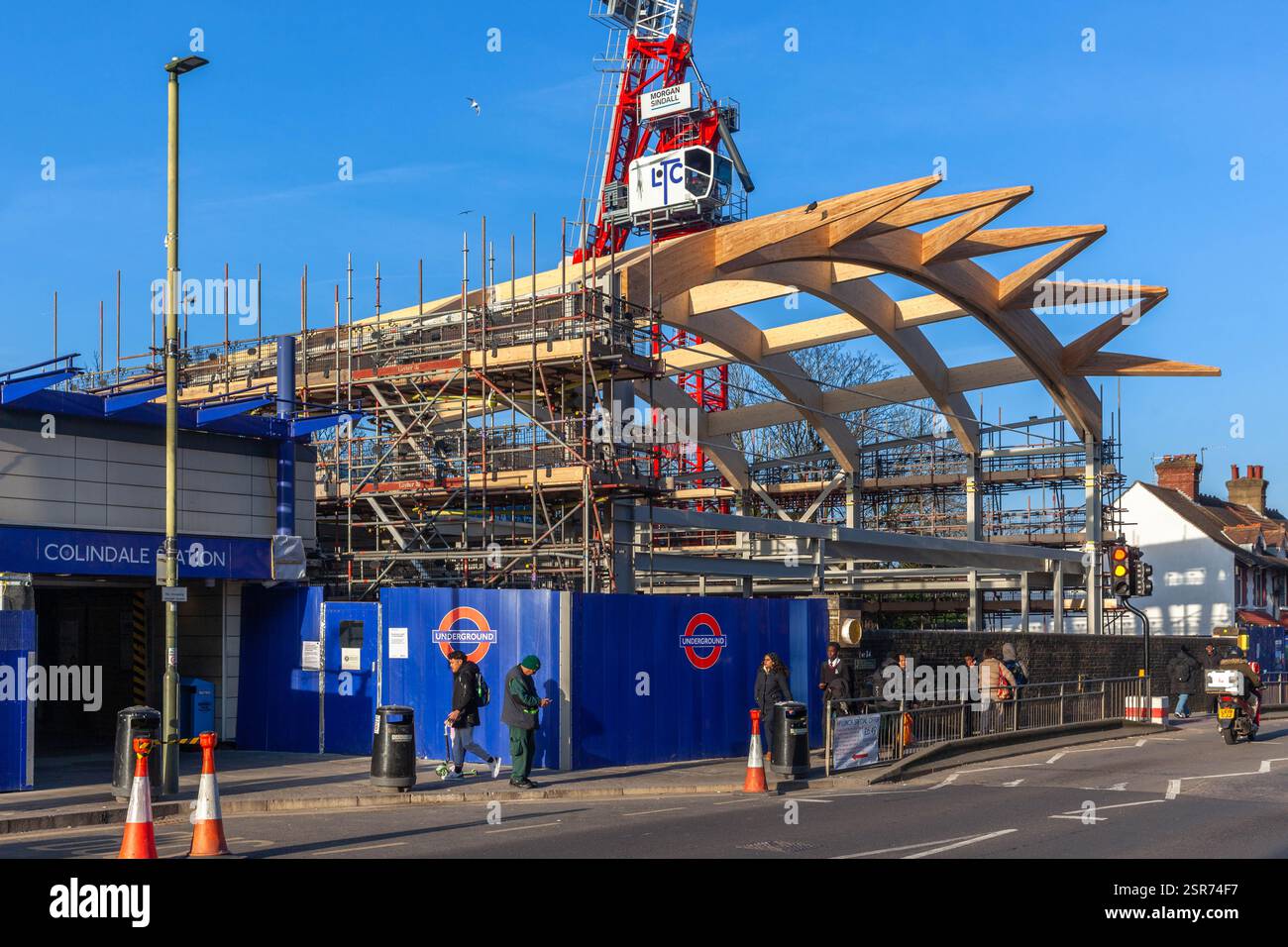 Stazione della metropolitana di Colindale in costruzione, Colindale, Greater London NW9, Barnet, Inghilterra, REGNO UNITO. Foto Stock
