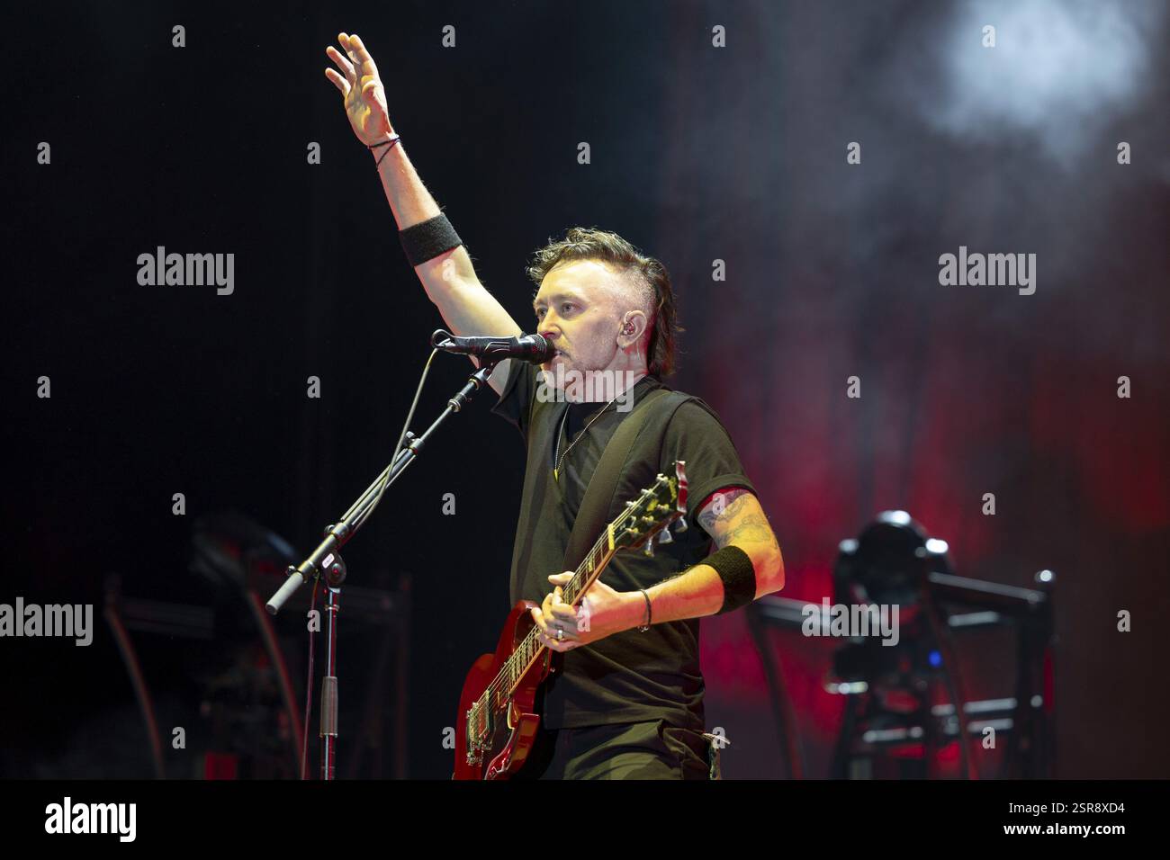 Tim McIlrath, cantante, chitarrista, Rise Against, indie rock band, USA, tour 2025, concerto, 12 febbraio 2025, Velodrom, Berlino, Germania < english> Rise Foto Stock