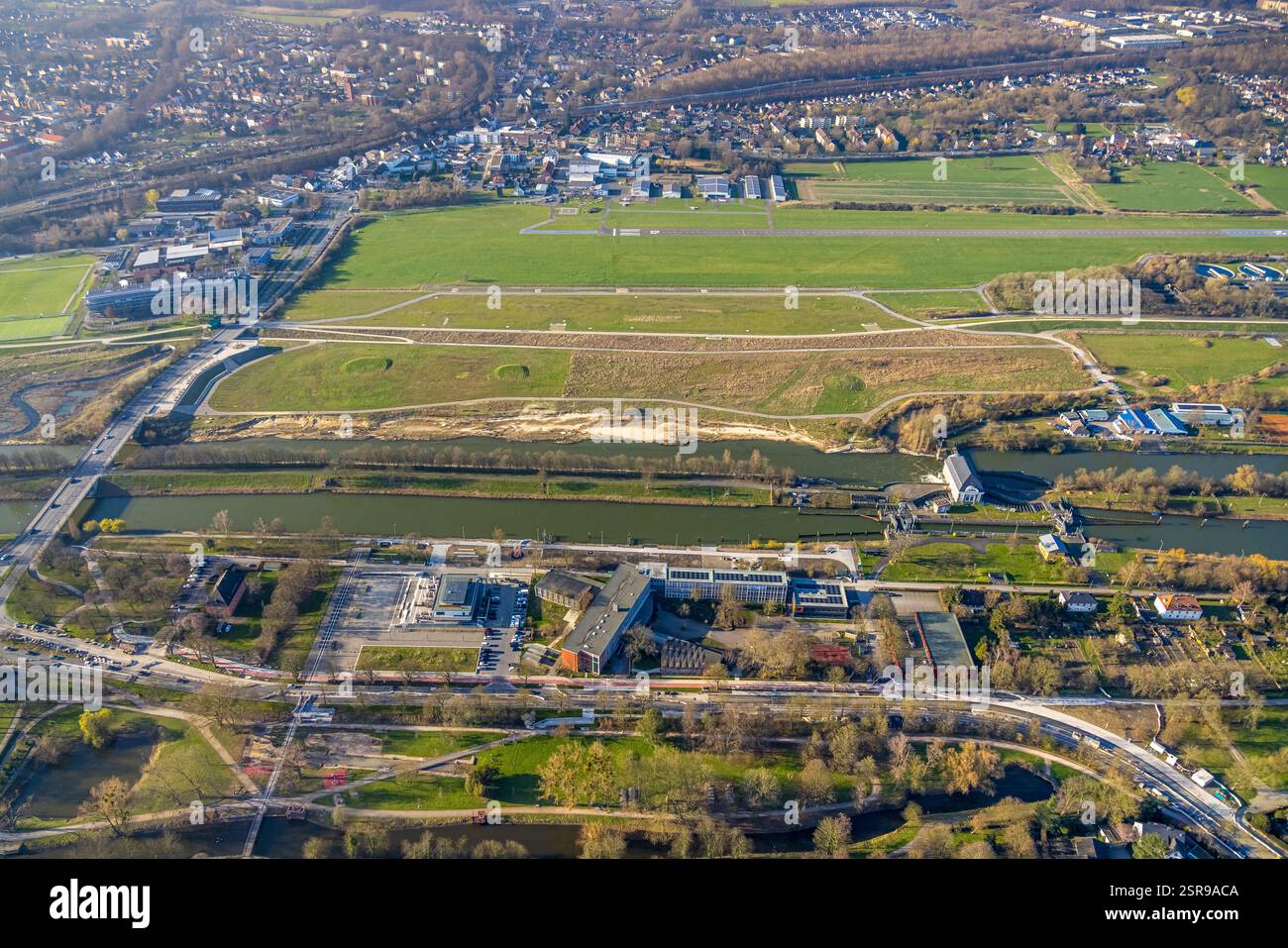 Vista aerea, area di Lippe floodplain Experience, fiume Lippe e canale Datteln-Hamm, Hamm Lock, campo di aviazione Hamm Lippewiesen, scuola di grammatica Hammonense e. Foto Stock