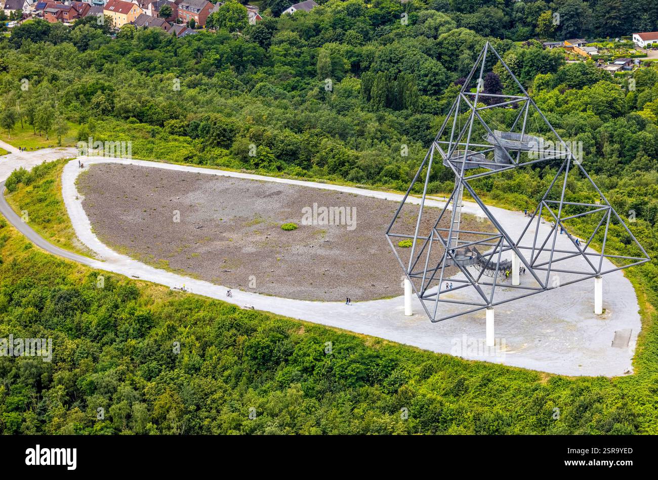 Vista aerea, scultura tetraedro, terrazza panoramica a forma di piramide a tre lati, punto di riferimento sul cumulo di scorie di Beckstraße, Batenbrock-Nord, Bott Foto Stock